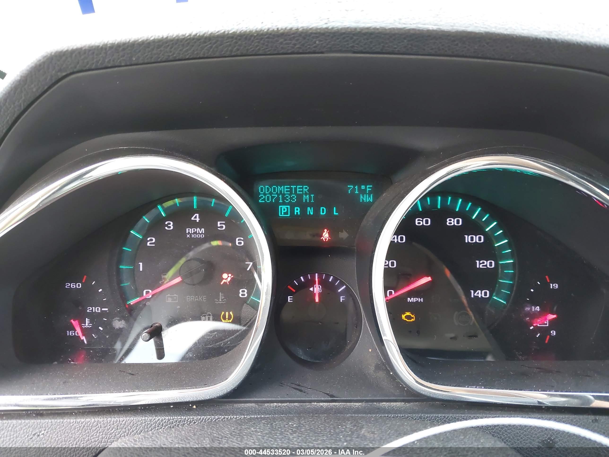 CHEVROLET TRAVERSE image 7