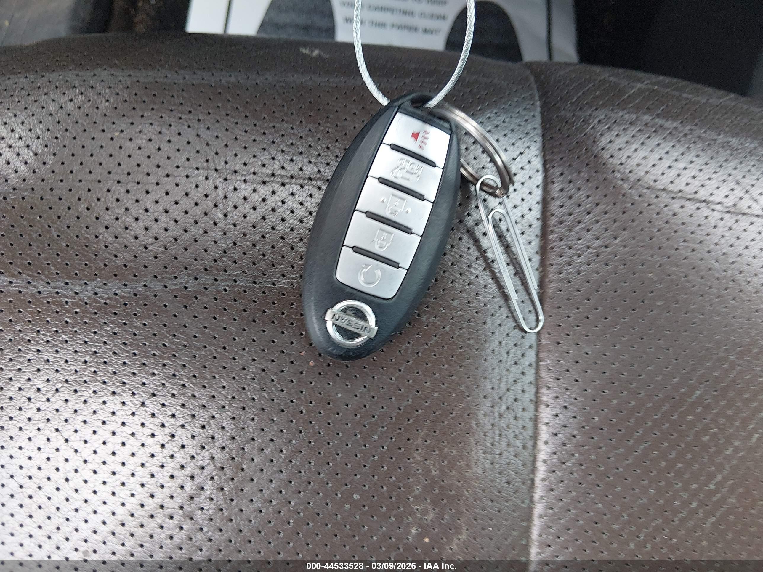 NISSAN MURANO image 11