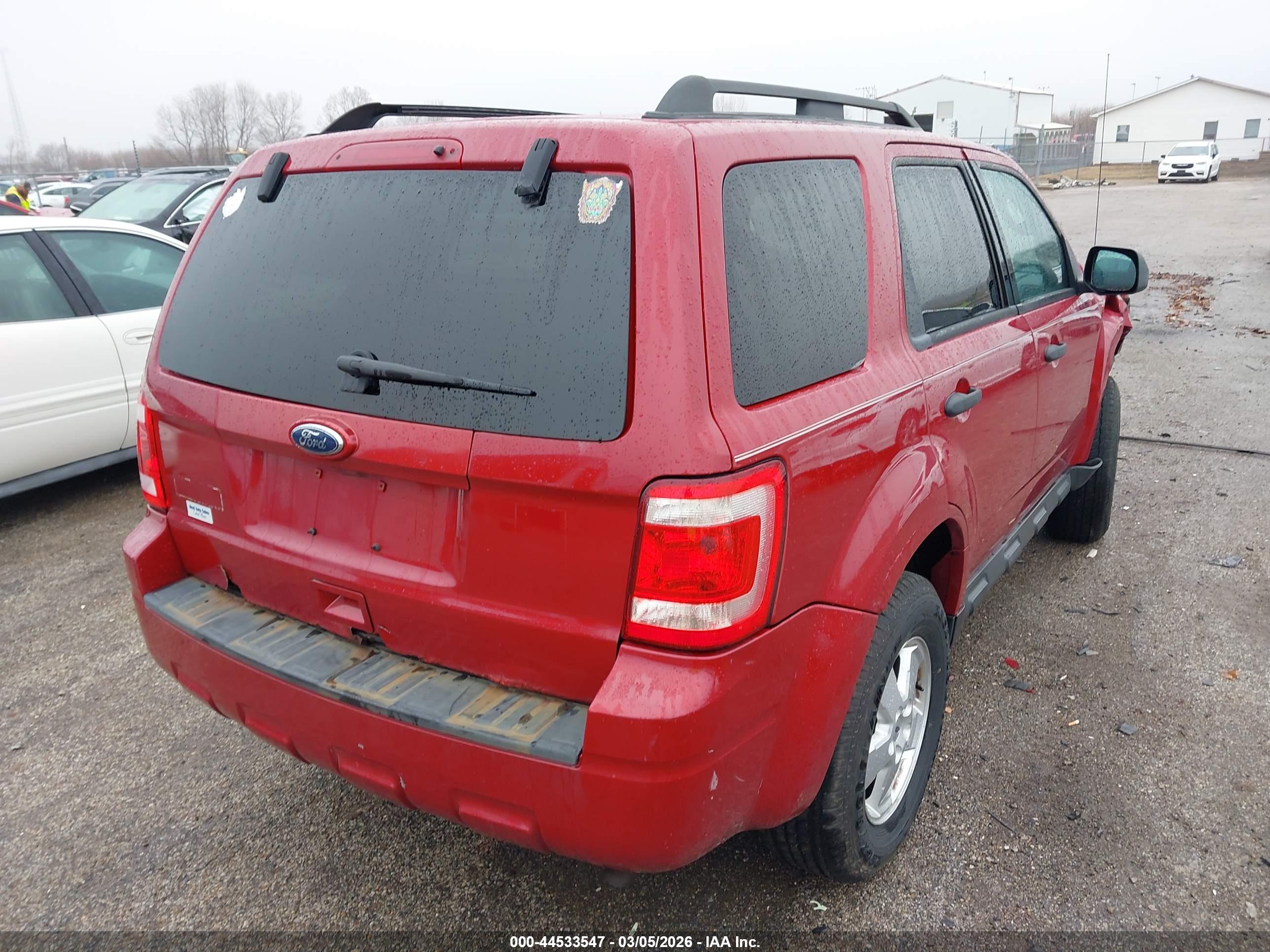 FORD ESCAPE image 4