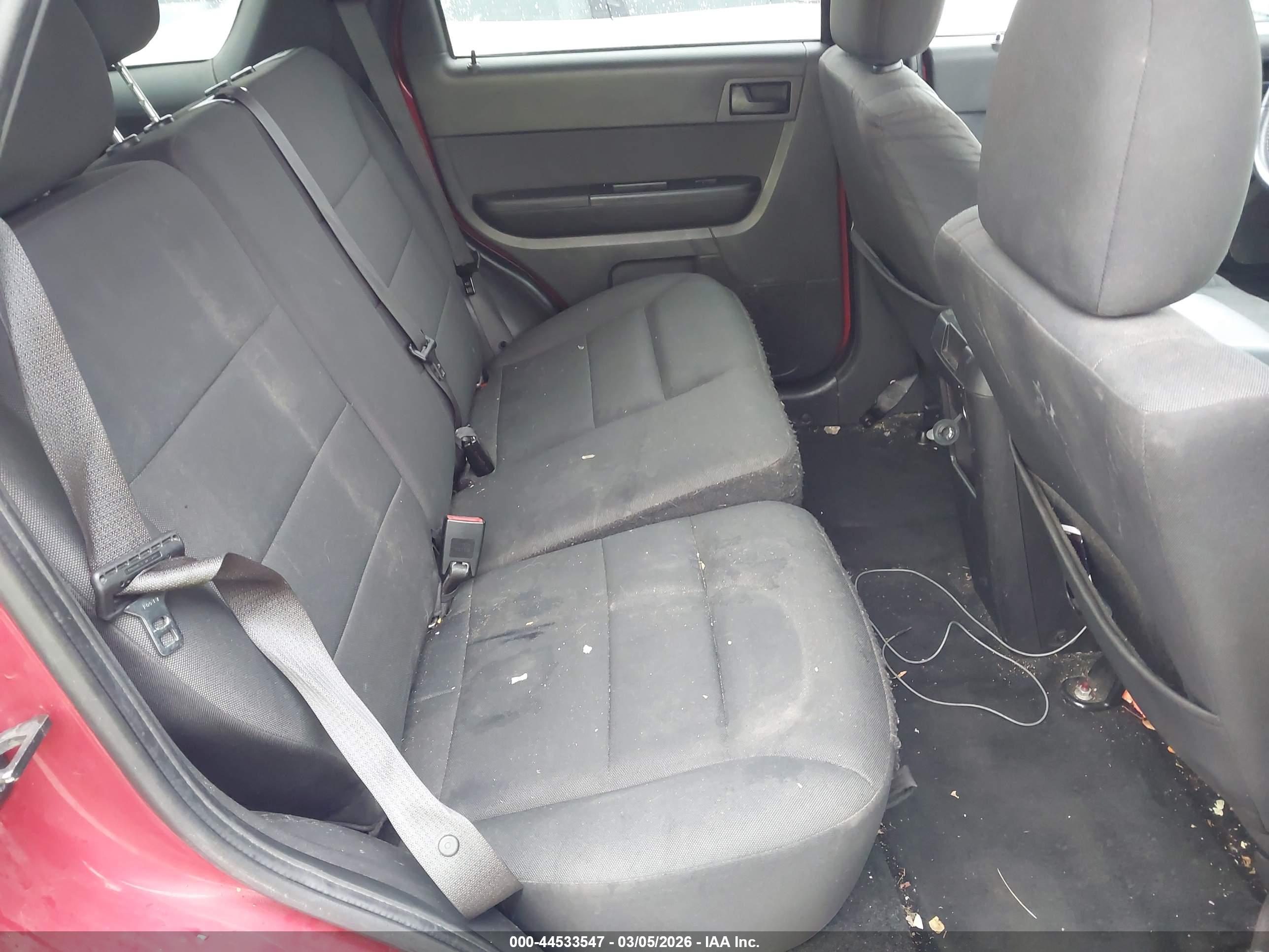 FORD ESCAPE image 8