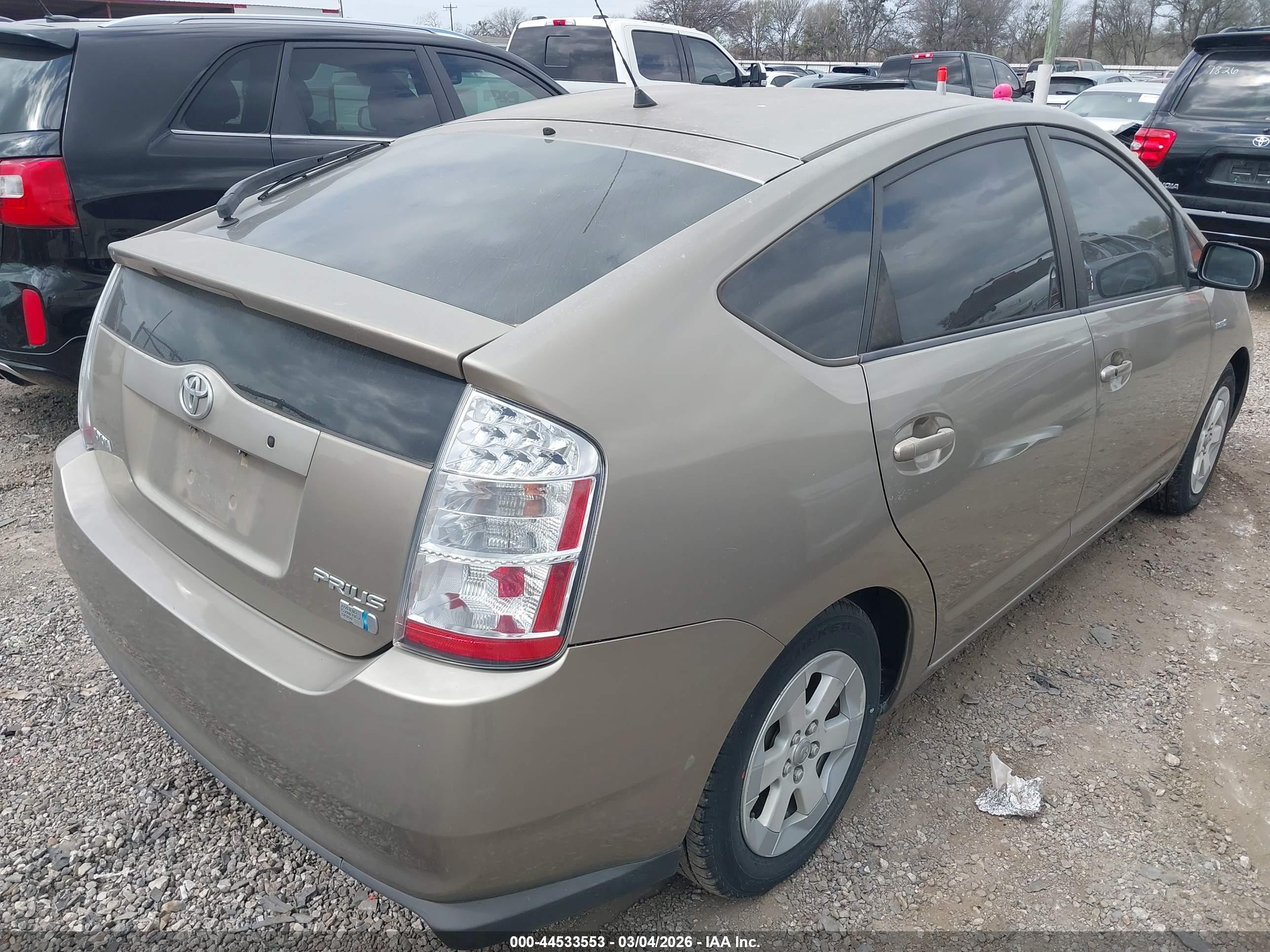 TOYOTA PRIUS image 4