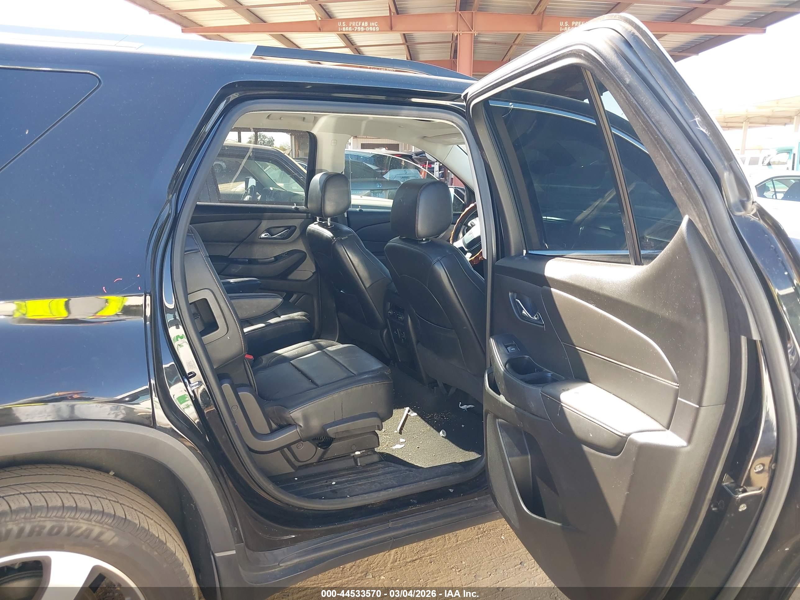 CHEVROLET TRAVERSE image 8