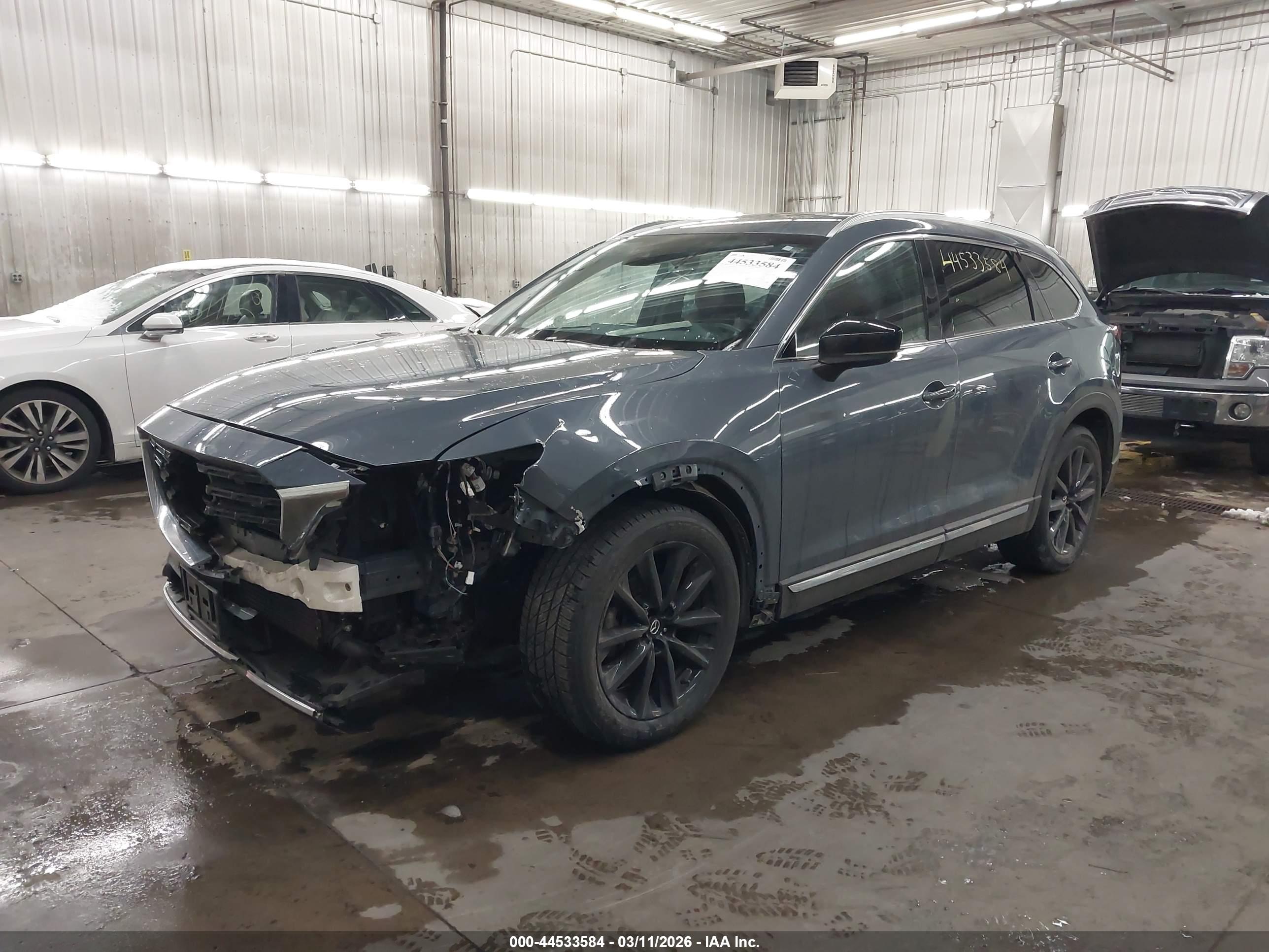 MAZDA CX-9 image 2