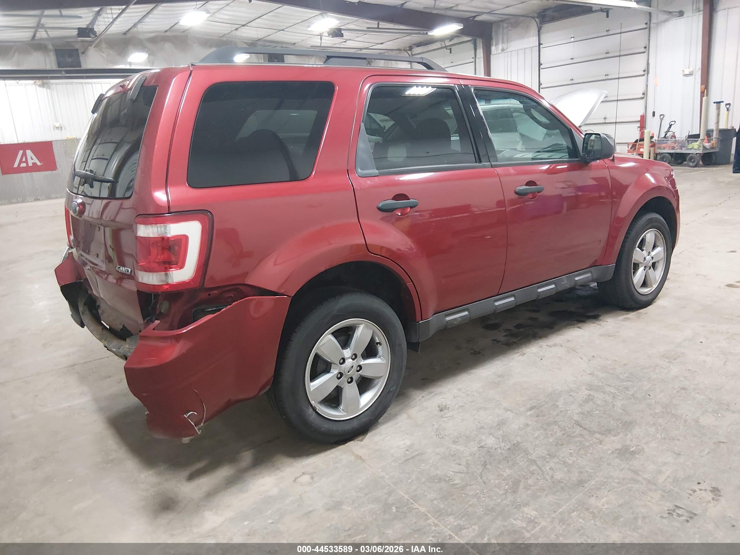 FORD ESCAPE image 4