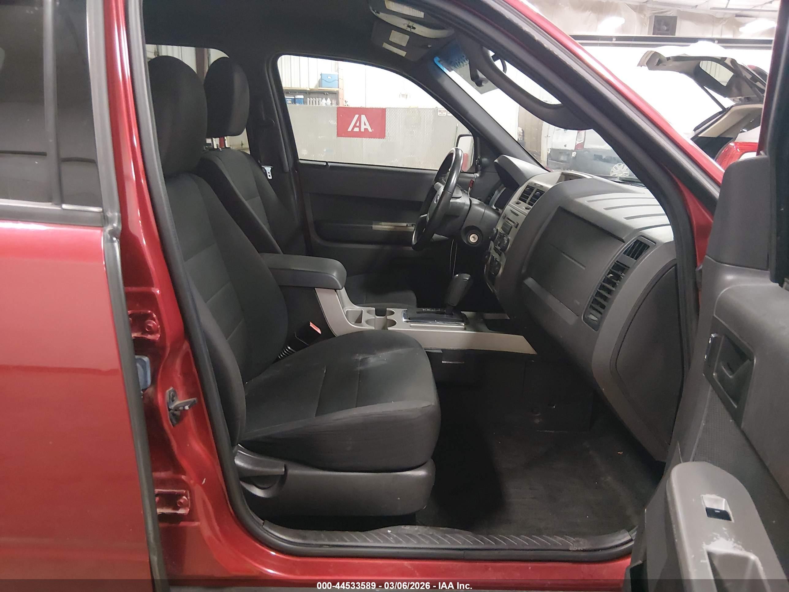 FORD ESCAPE image 5