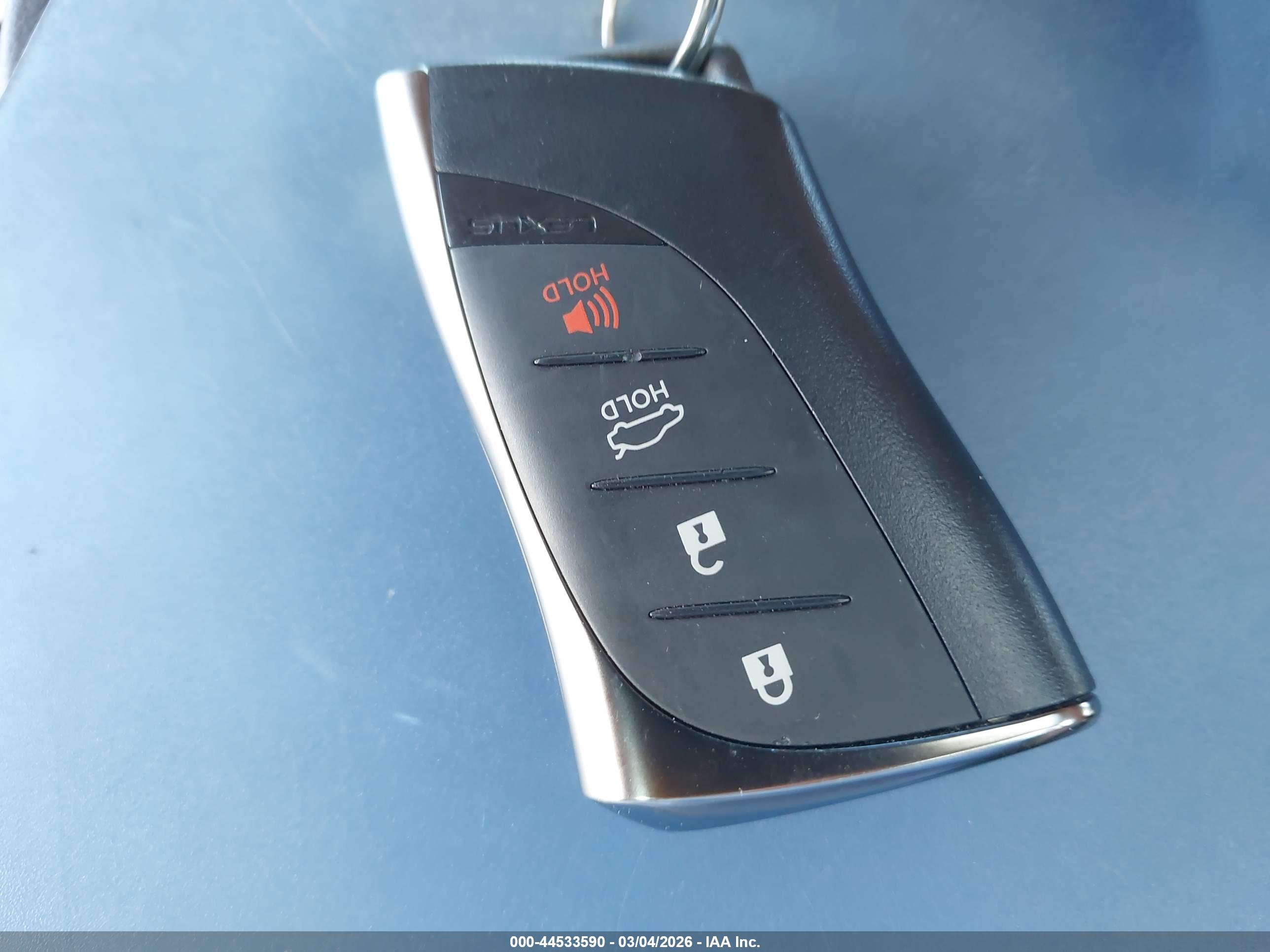 LEXUS ES image 11