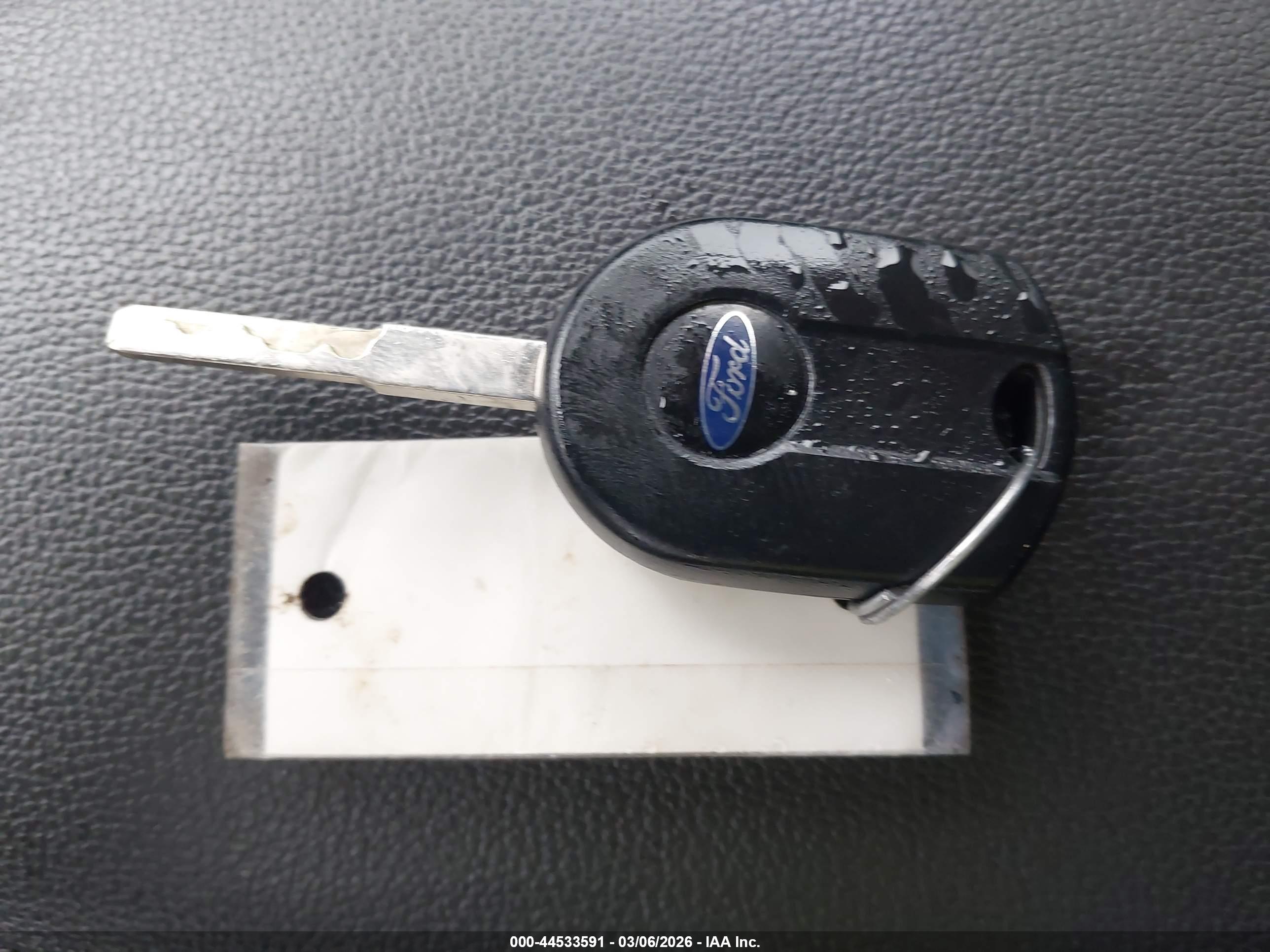 FORD ESCAPE image 11