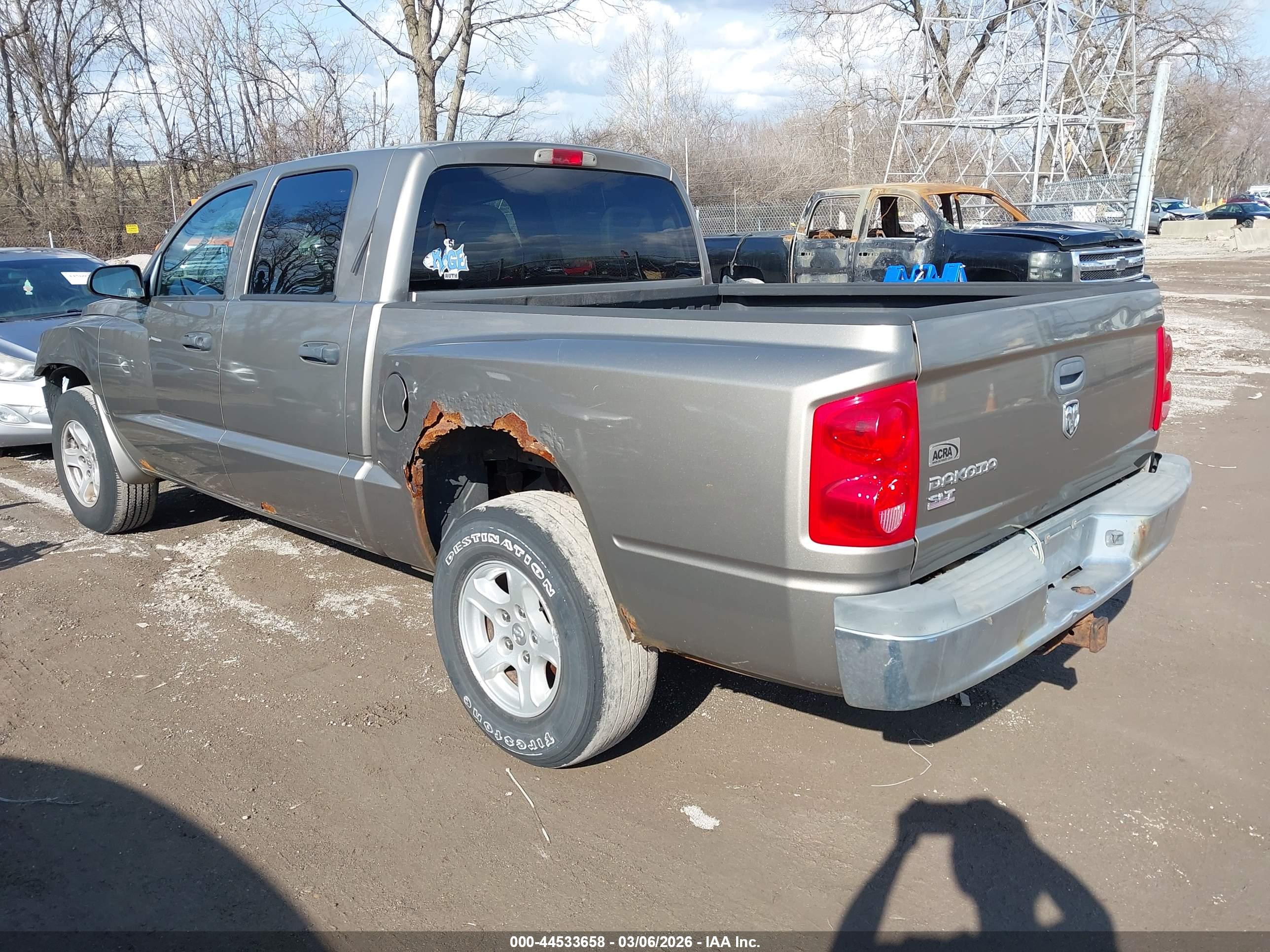 DODGE DAKOTA image 3