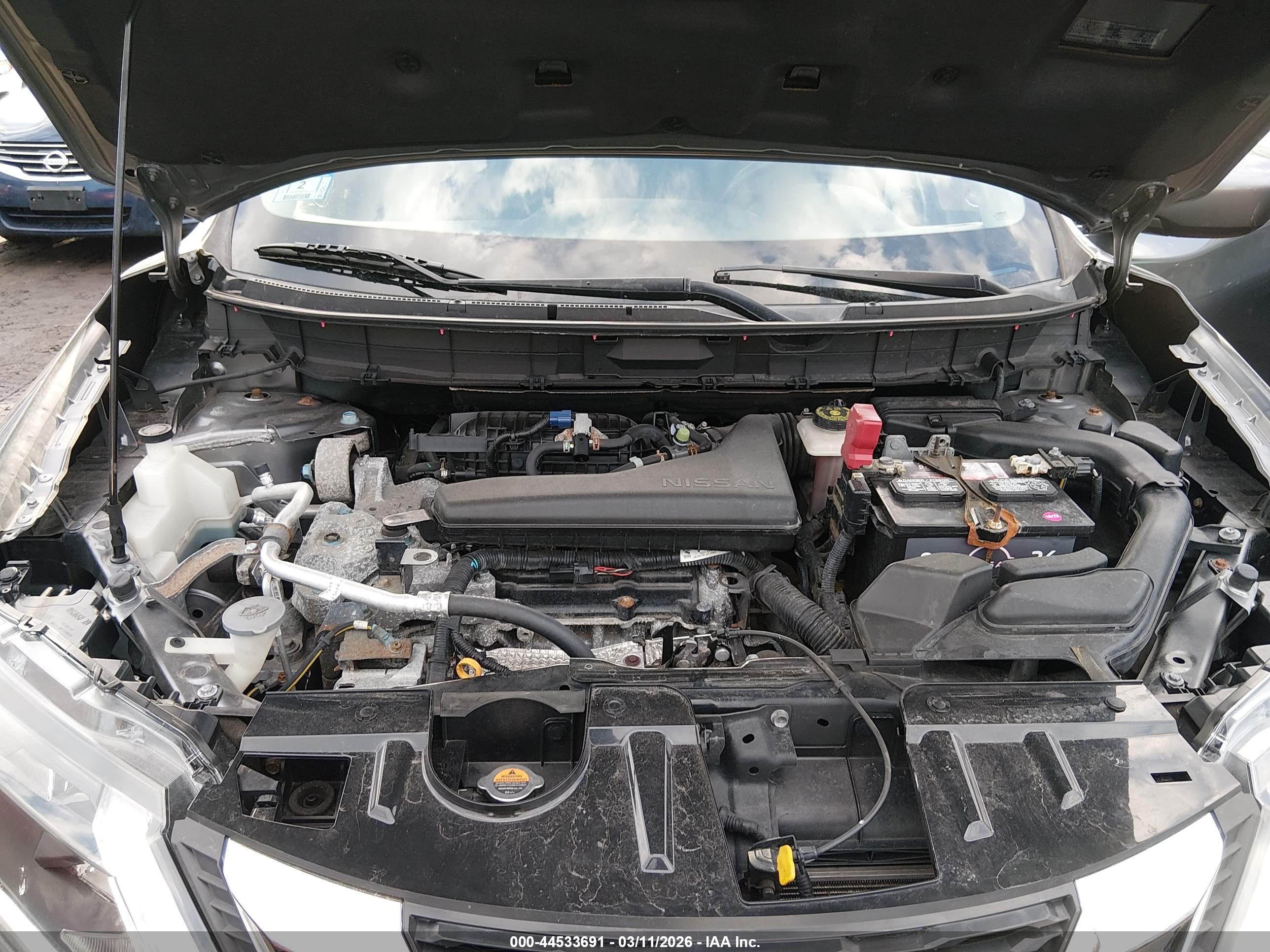 NISSAN ROGUE image 10
