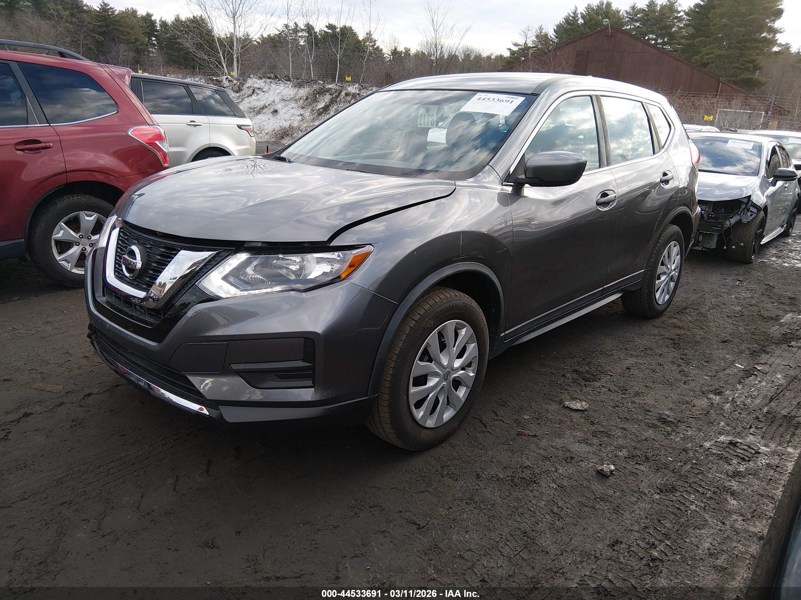 NISSAN ROGUE image 2