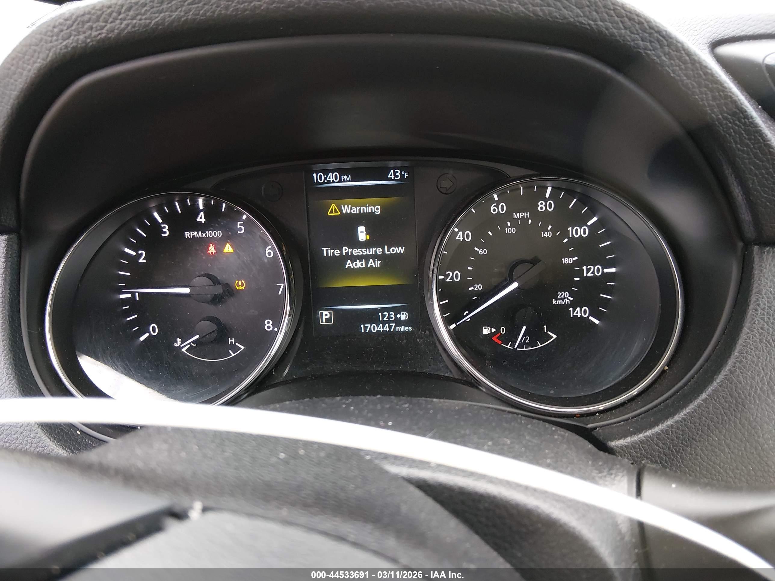 NISSAN ROGUE image 7