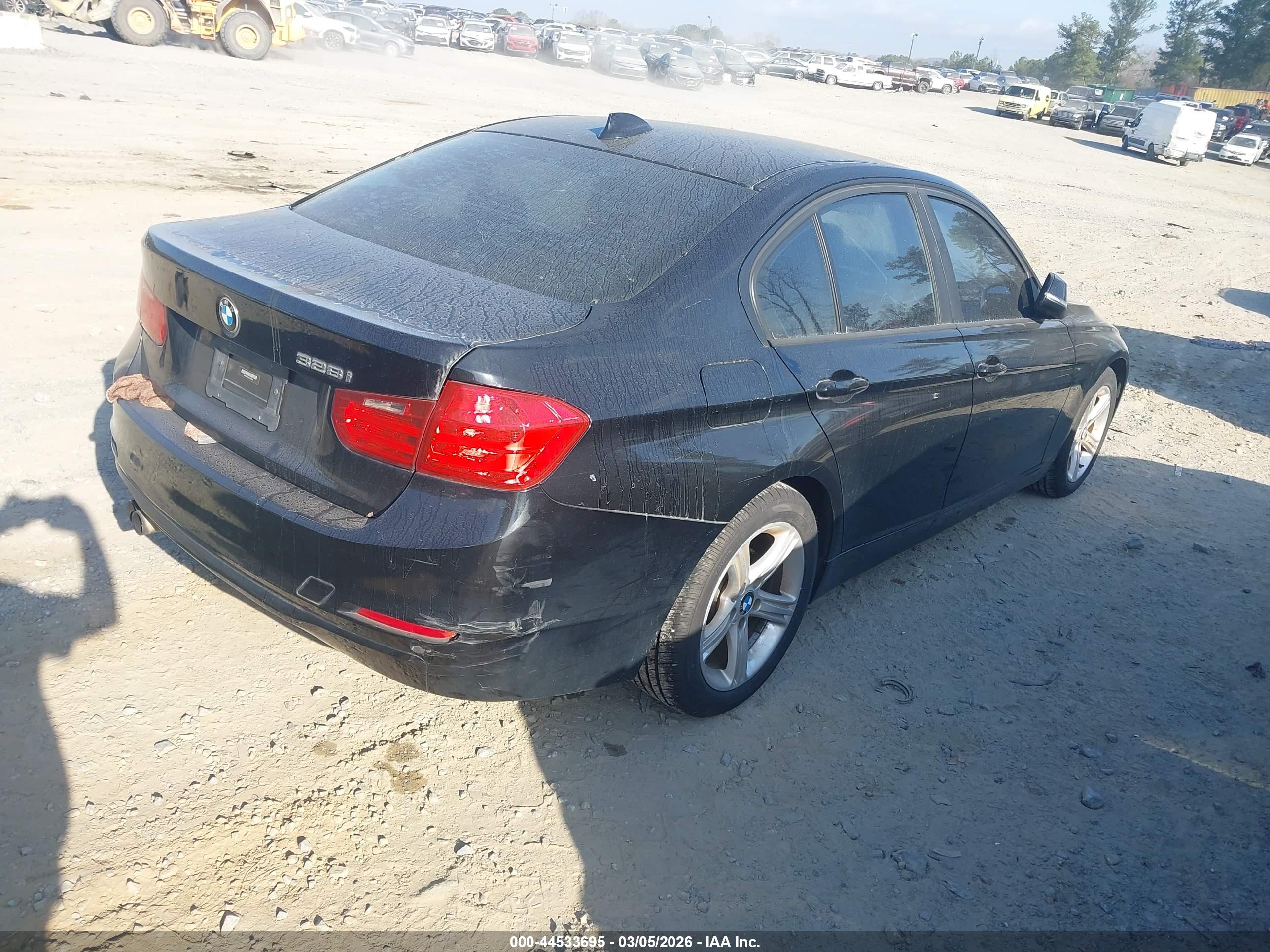 BMW 328I image 4