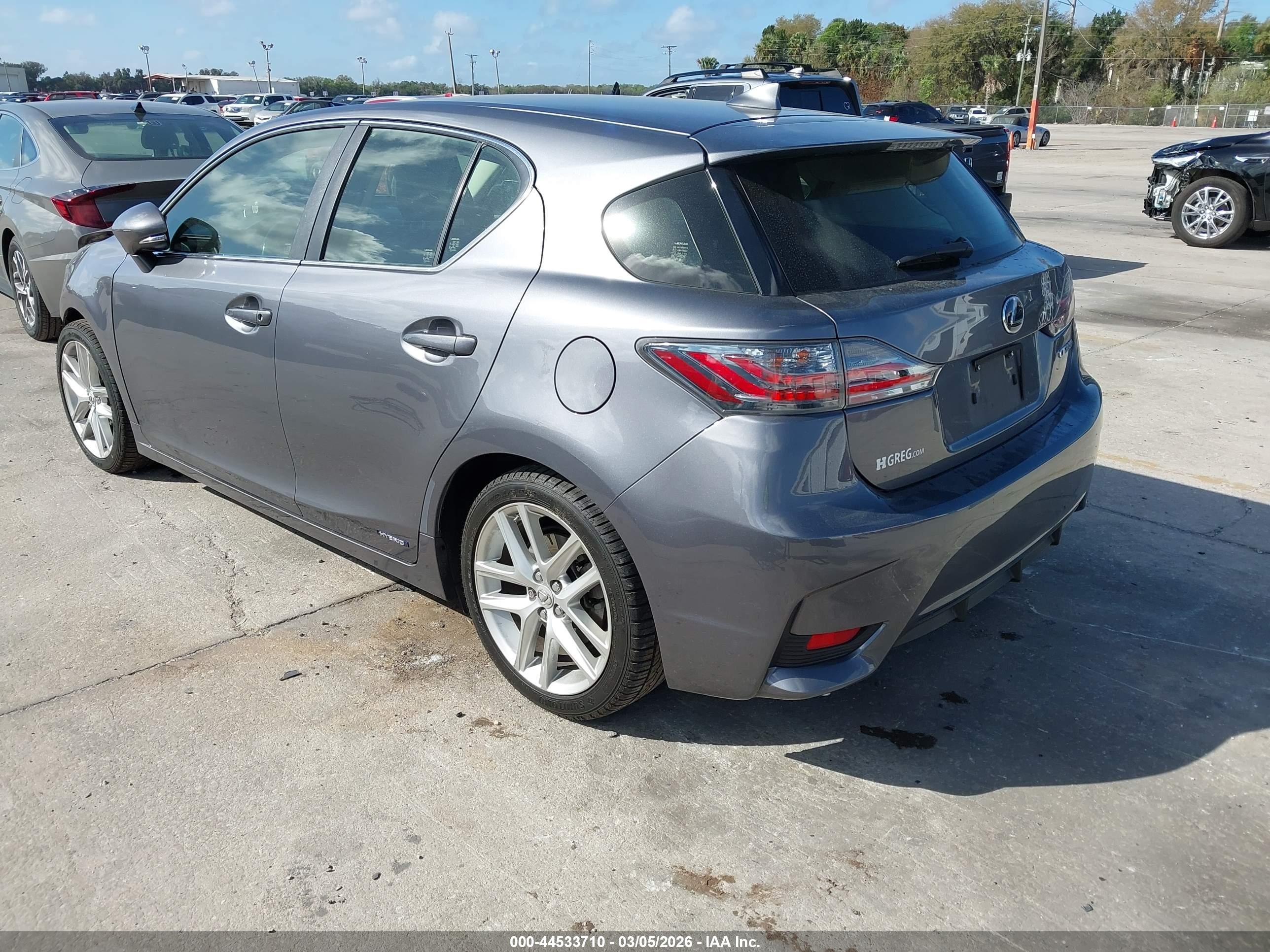 LEXUS CT image 3