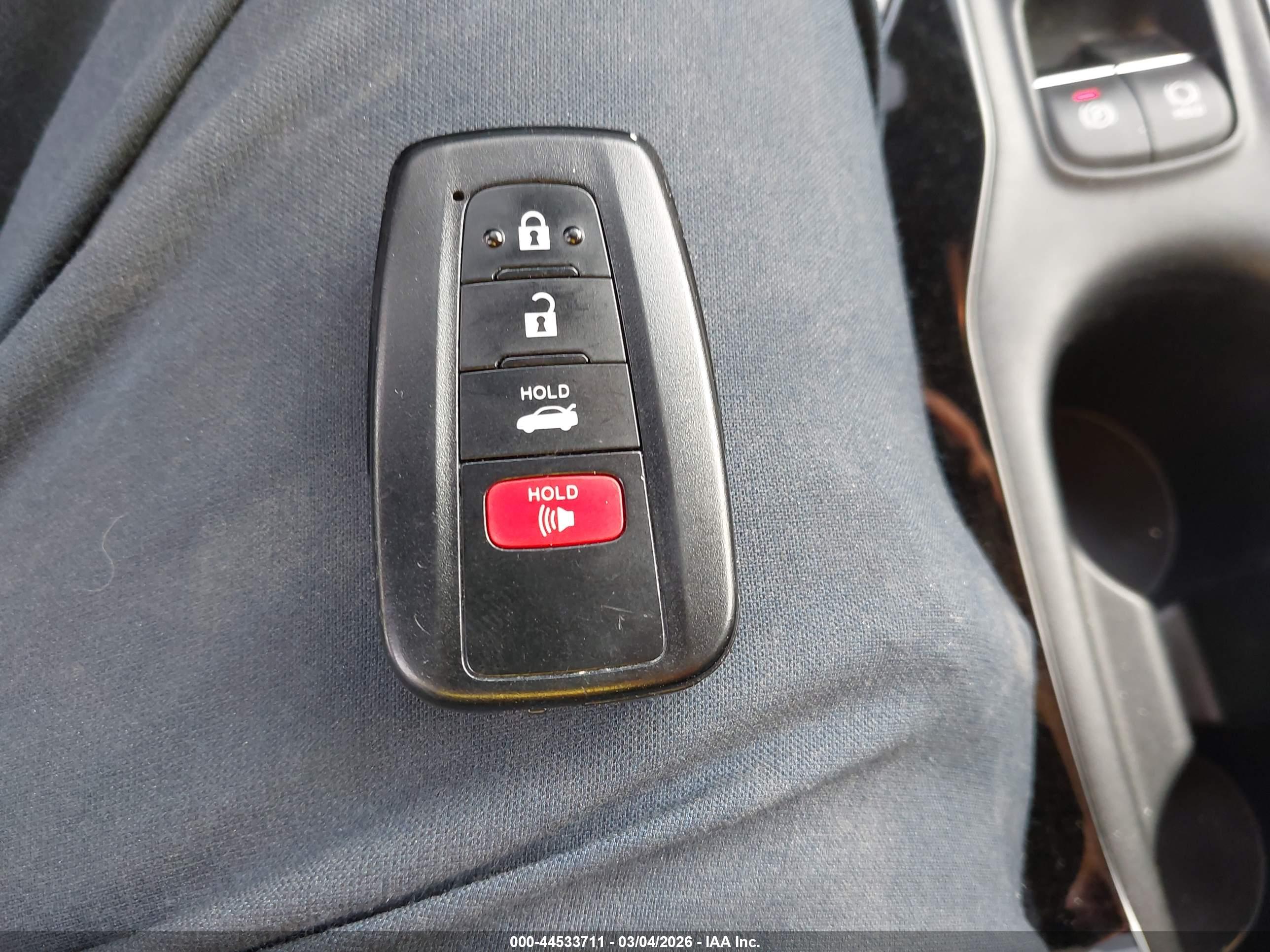 TOYOTA COROLLA image 11