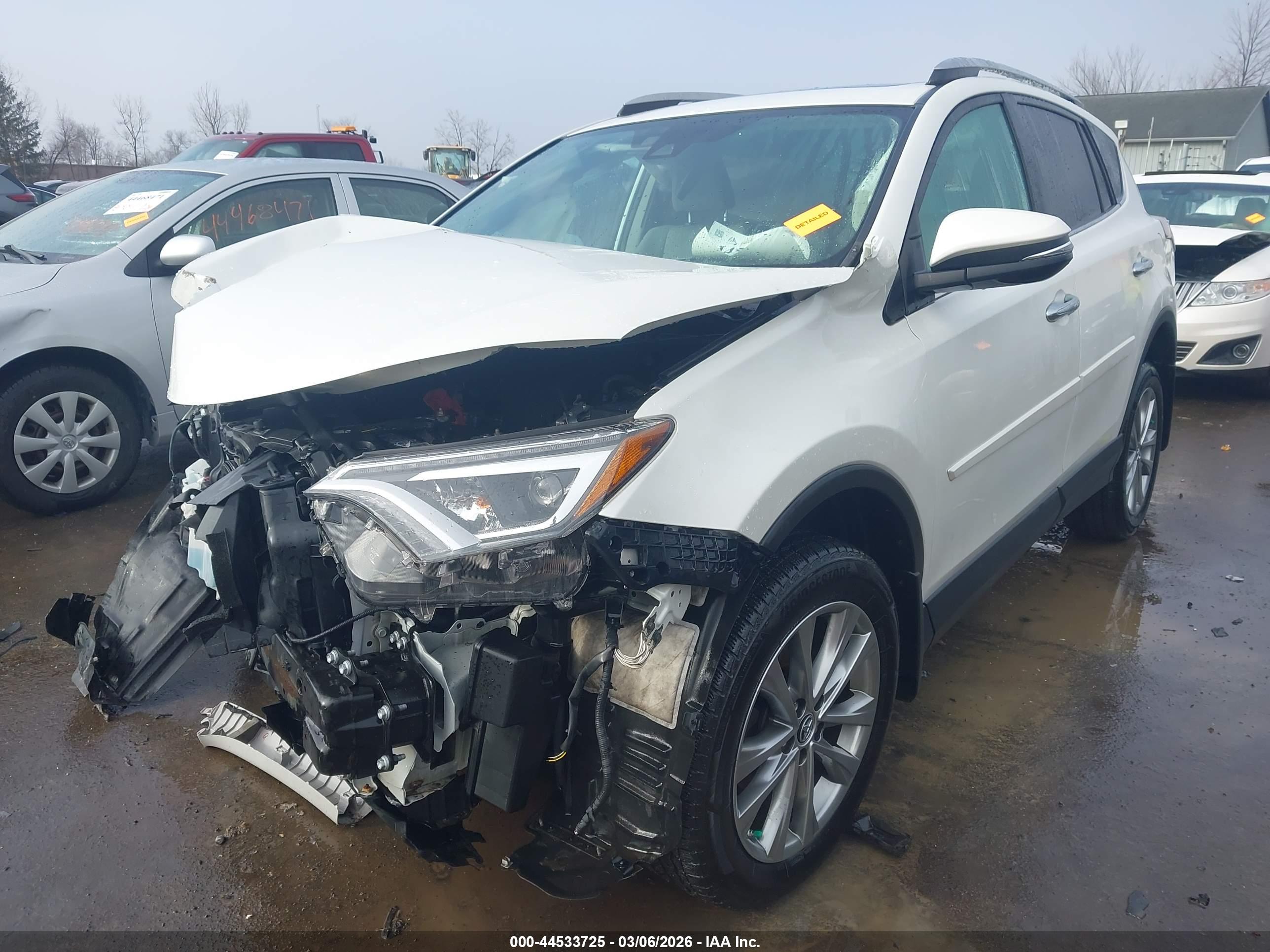 TOYOTA RAV4 image 2