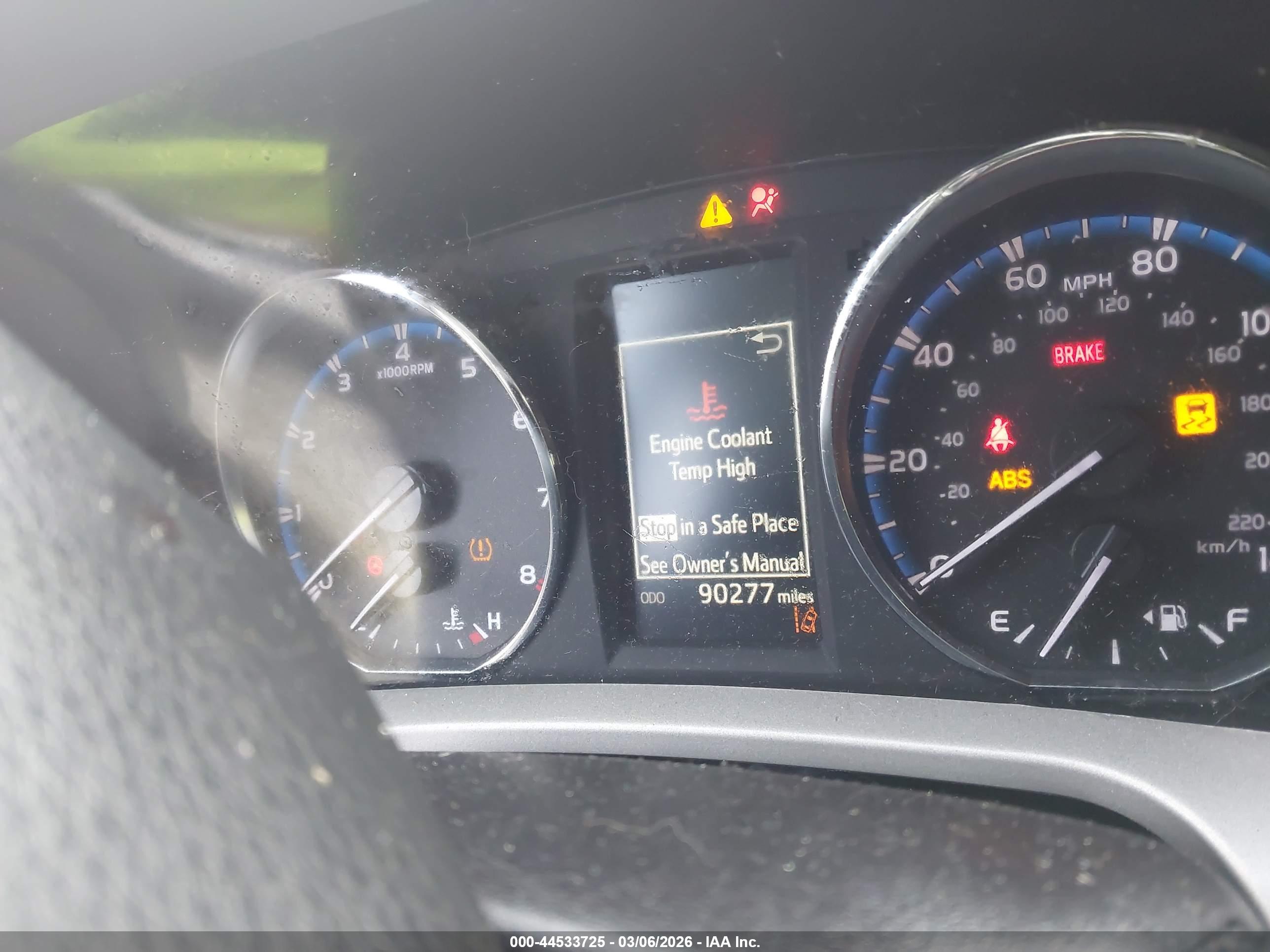 TOYOTA RAV4 image 7
