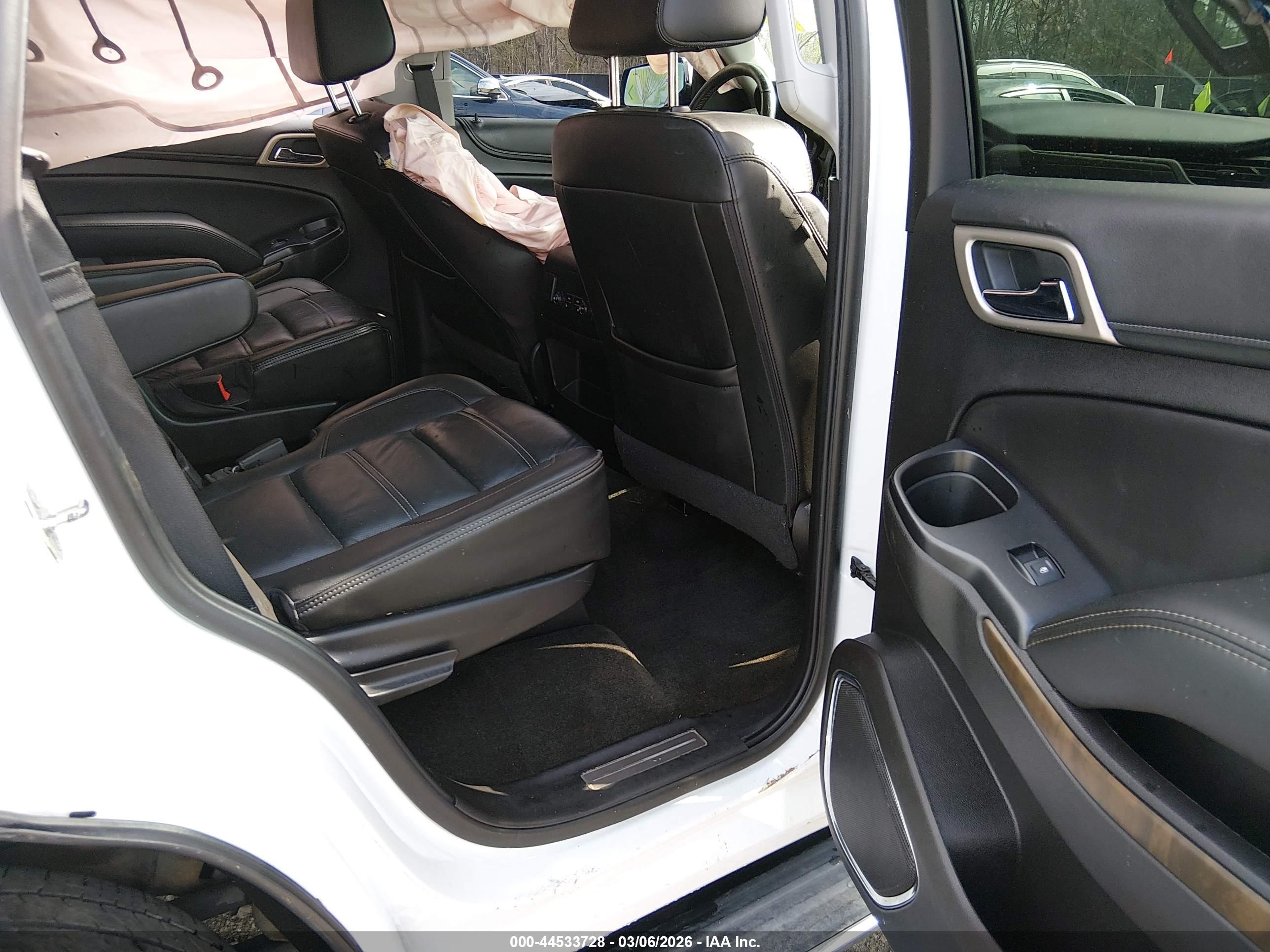 GMC YUKON image 8