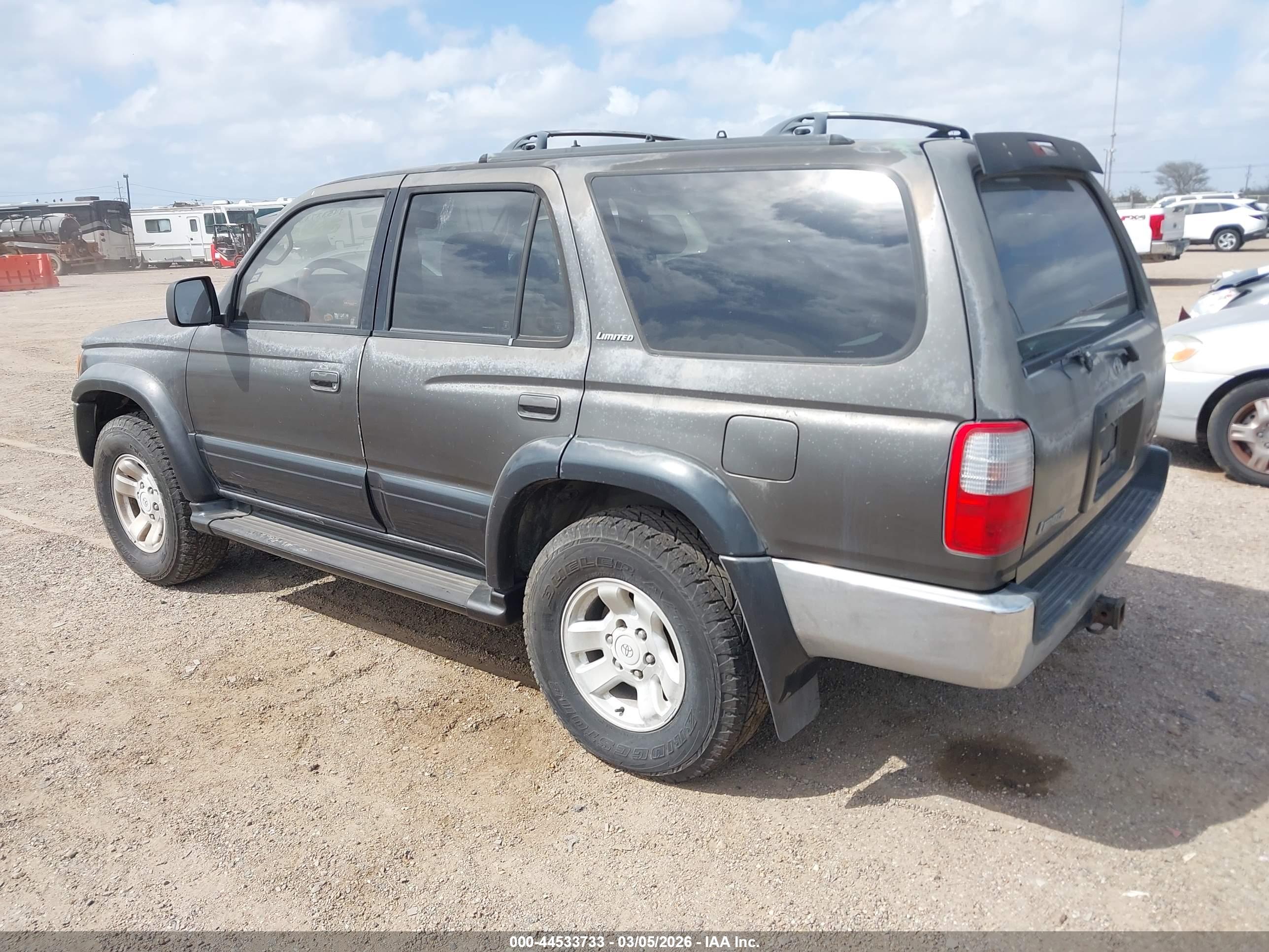 TOYOTA 4RUNNER image 3