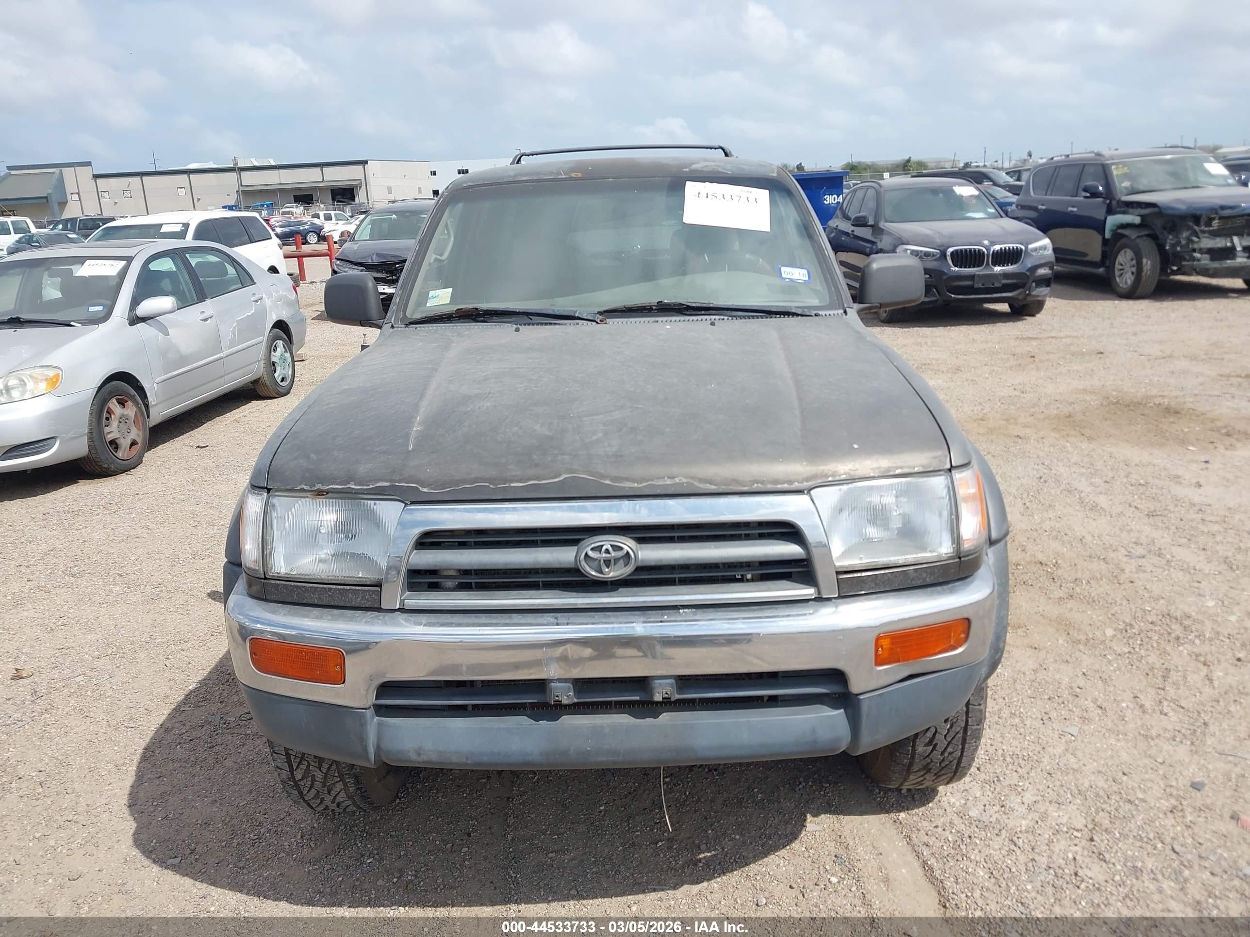 TOYOTA 4RUNNER image 6
