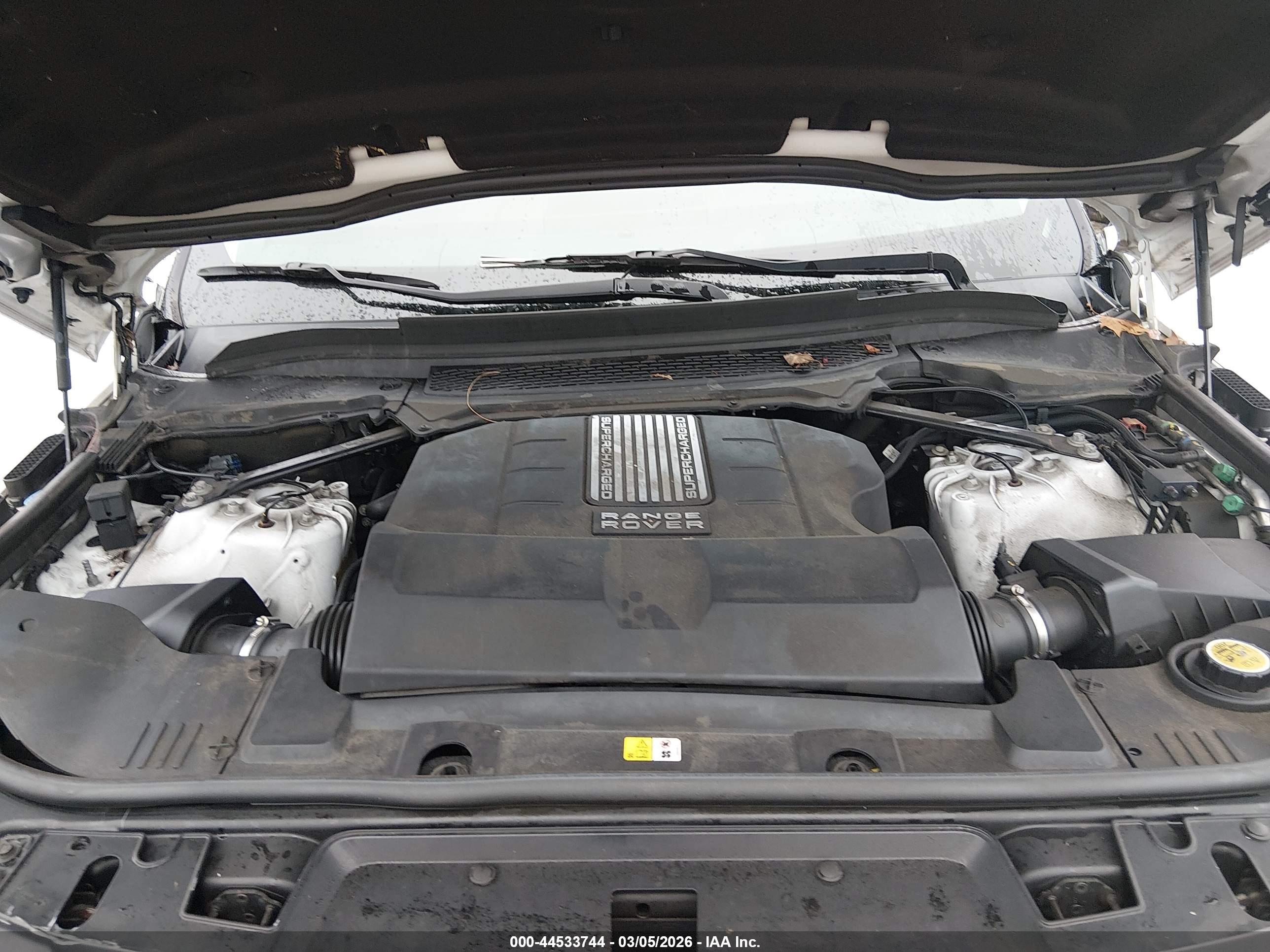 LAND ROVER image 10