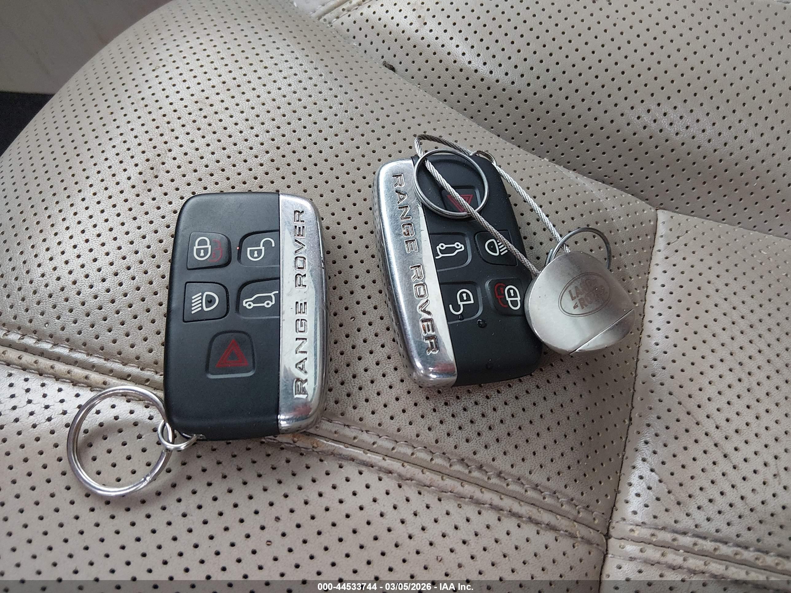 LAND ROVER image 11