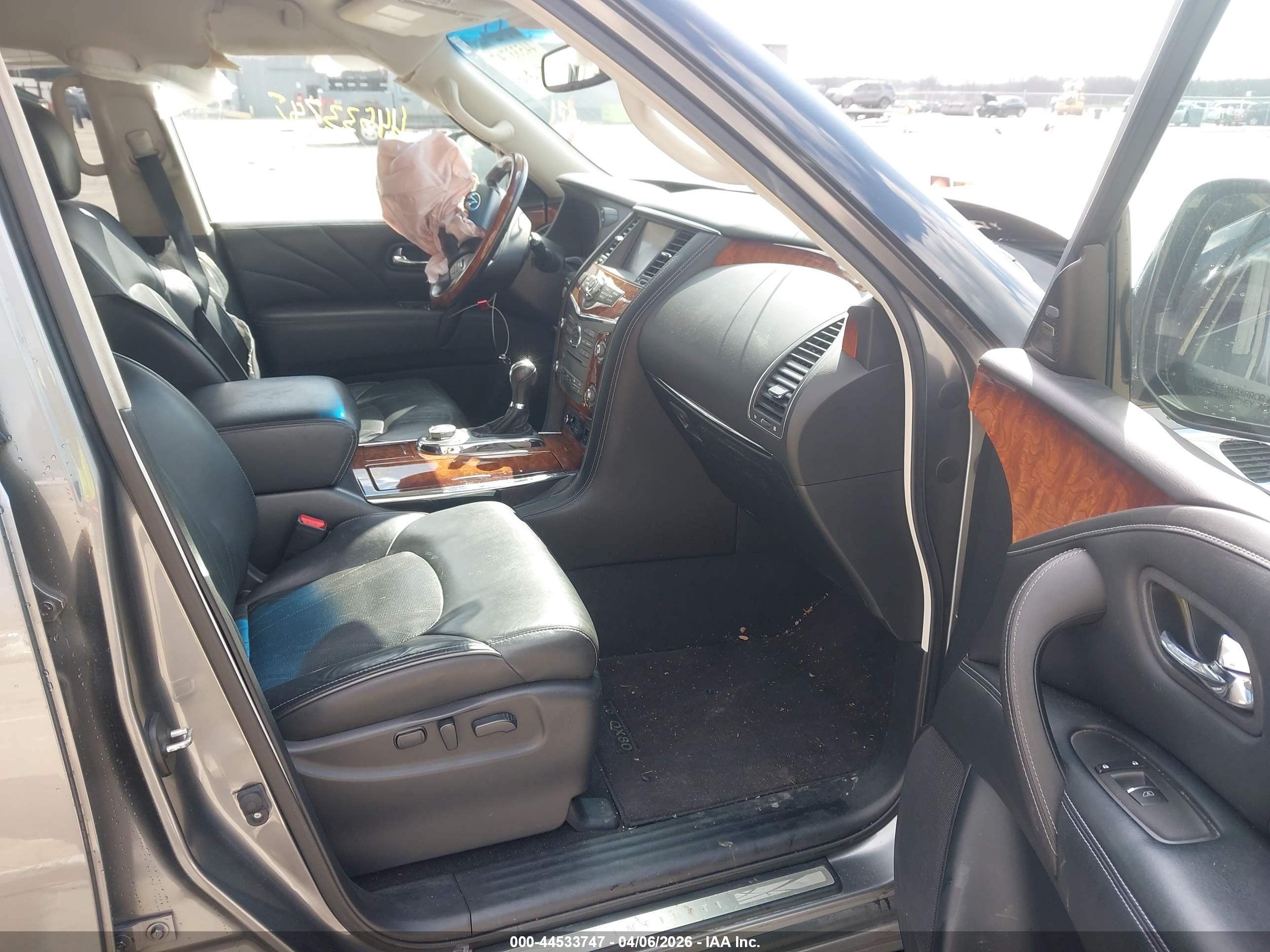 INFINITI QX80 image 5