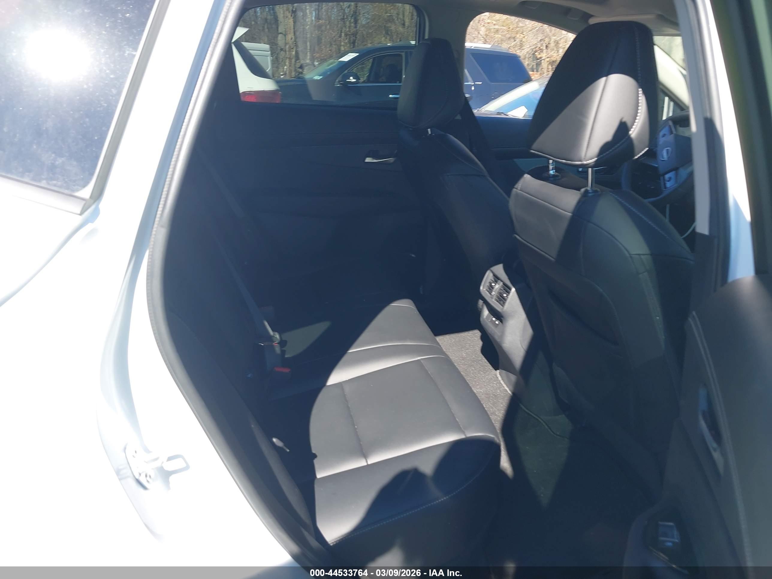 NISSAN MURANO image 8