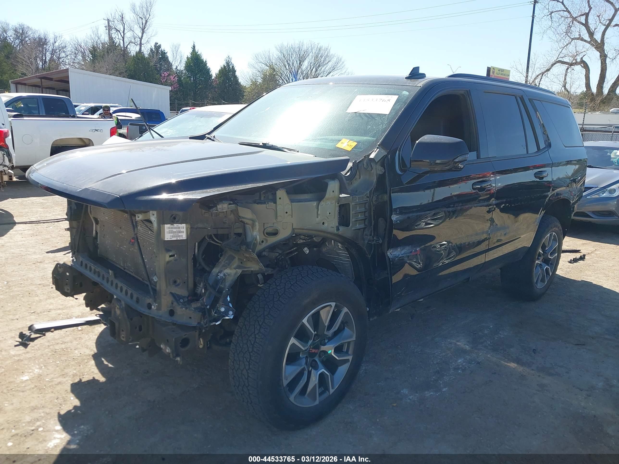 GMC YUKON image 2