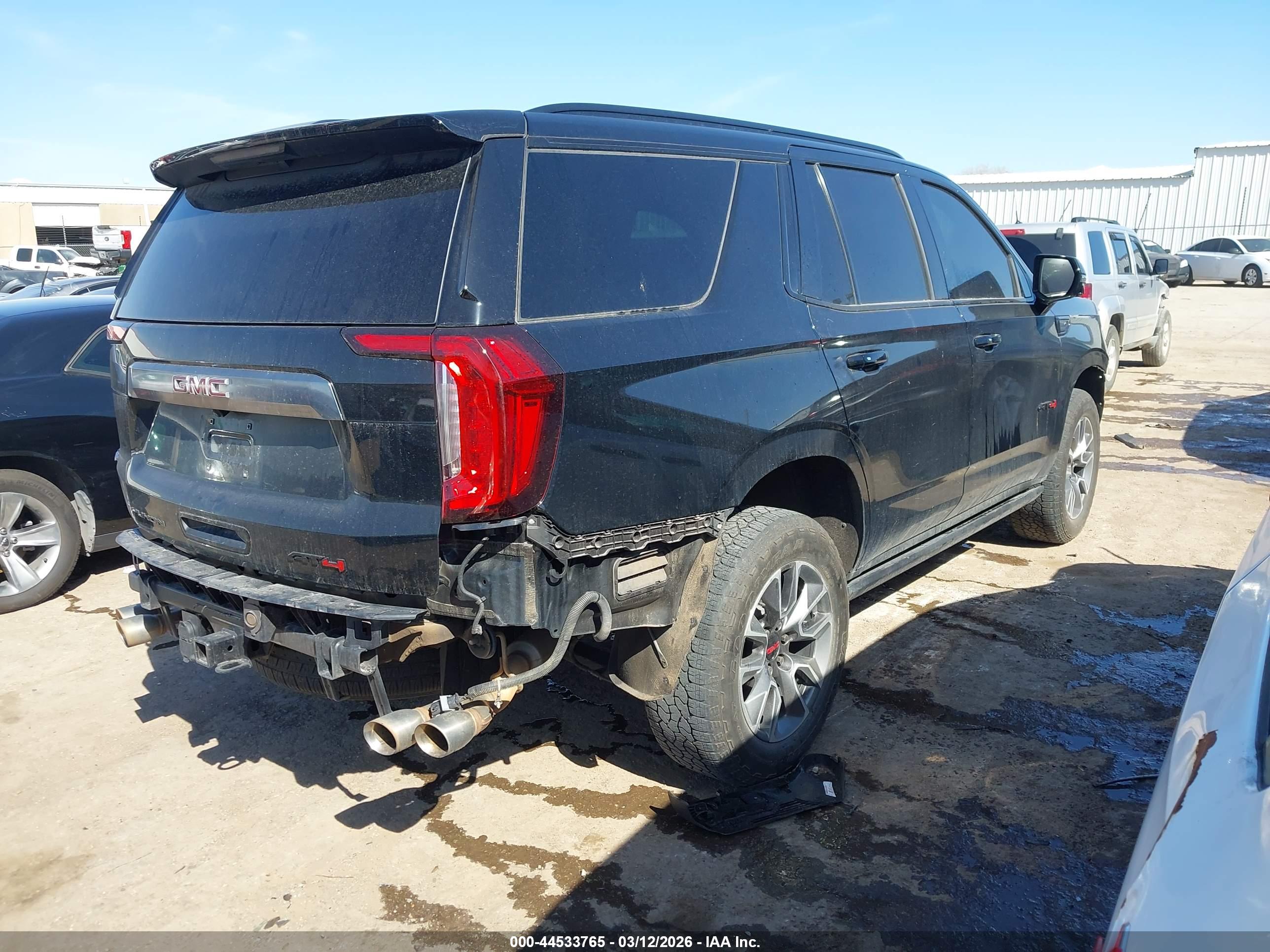 GMC YUKON image 4
