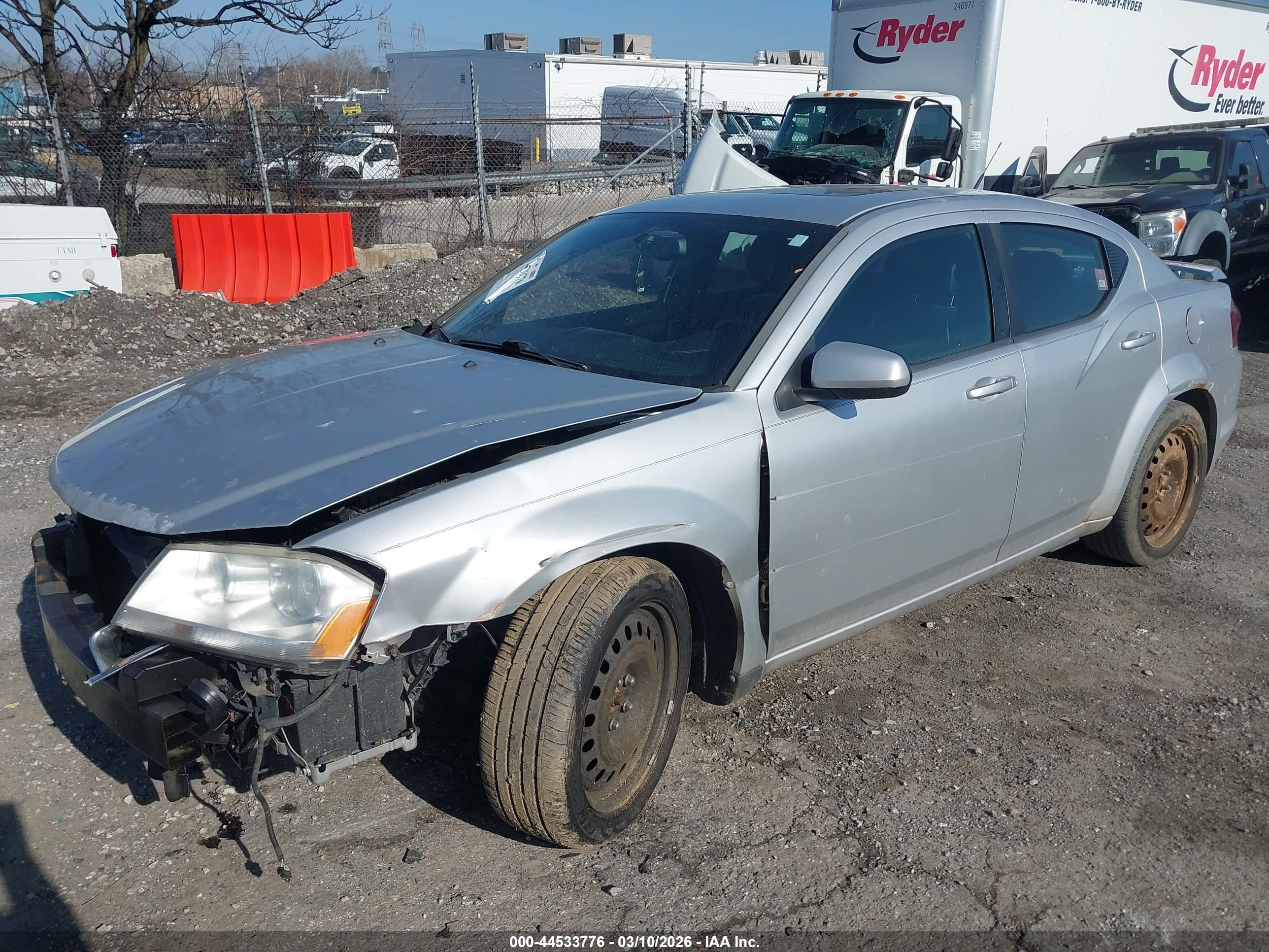 DODGE AVENGER image 2