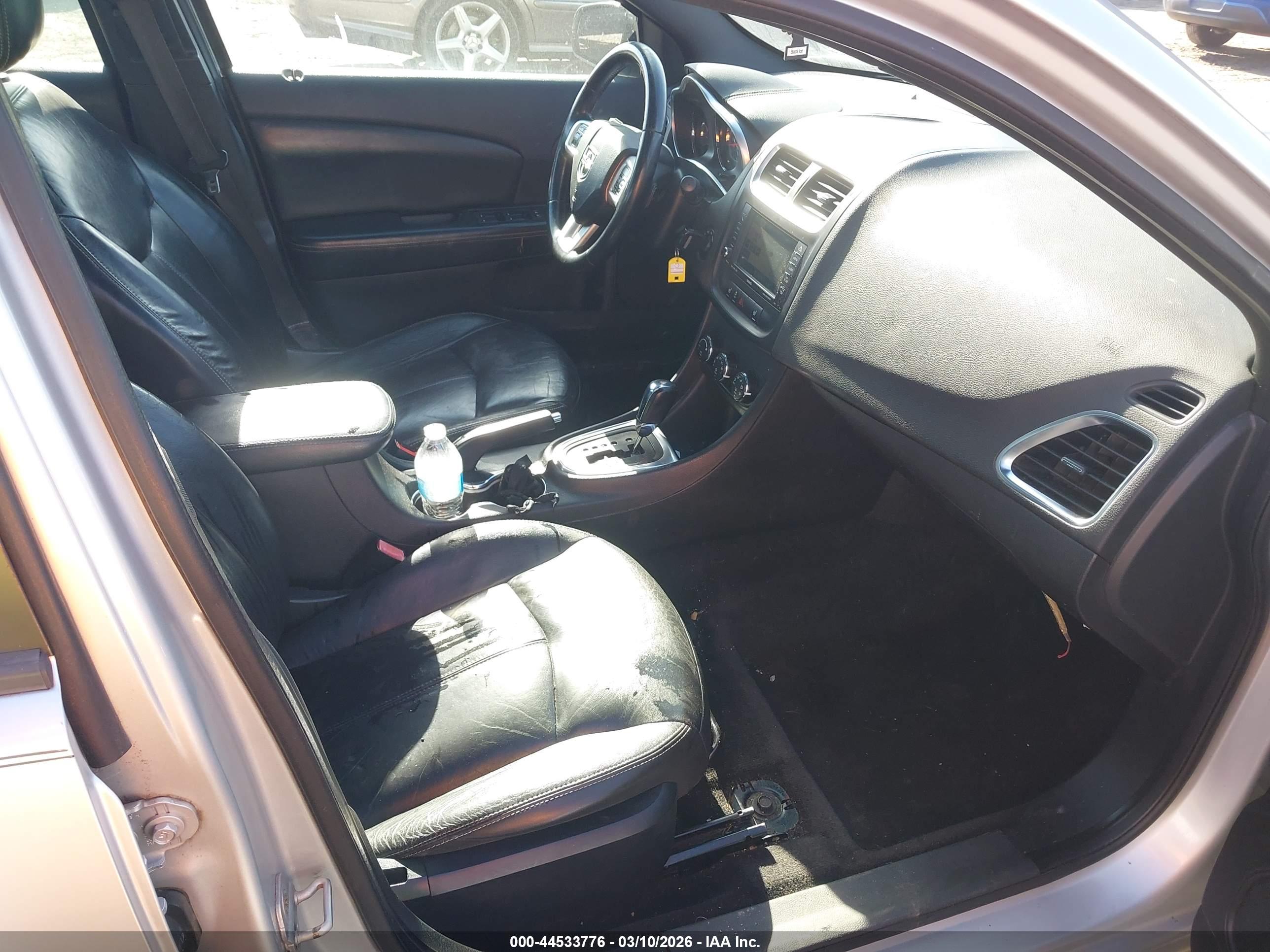 DODGE AVENGER image 5