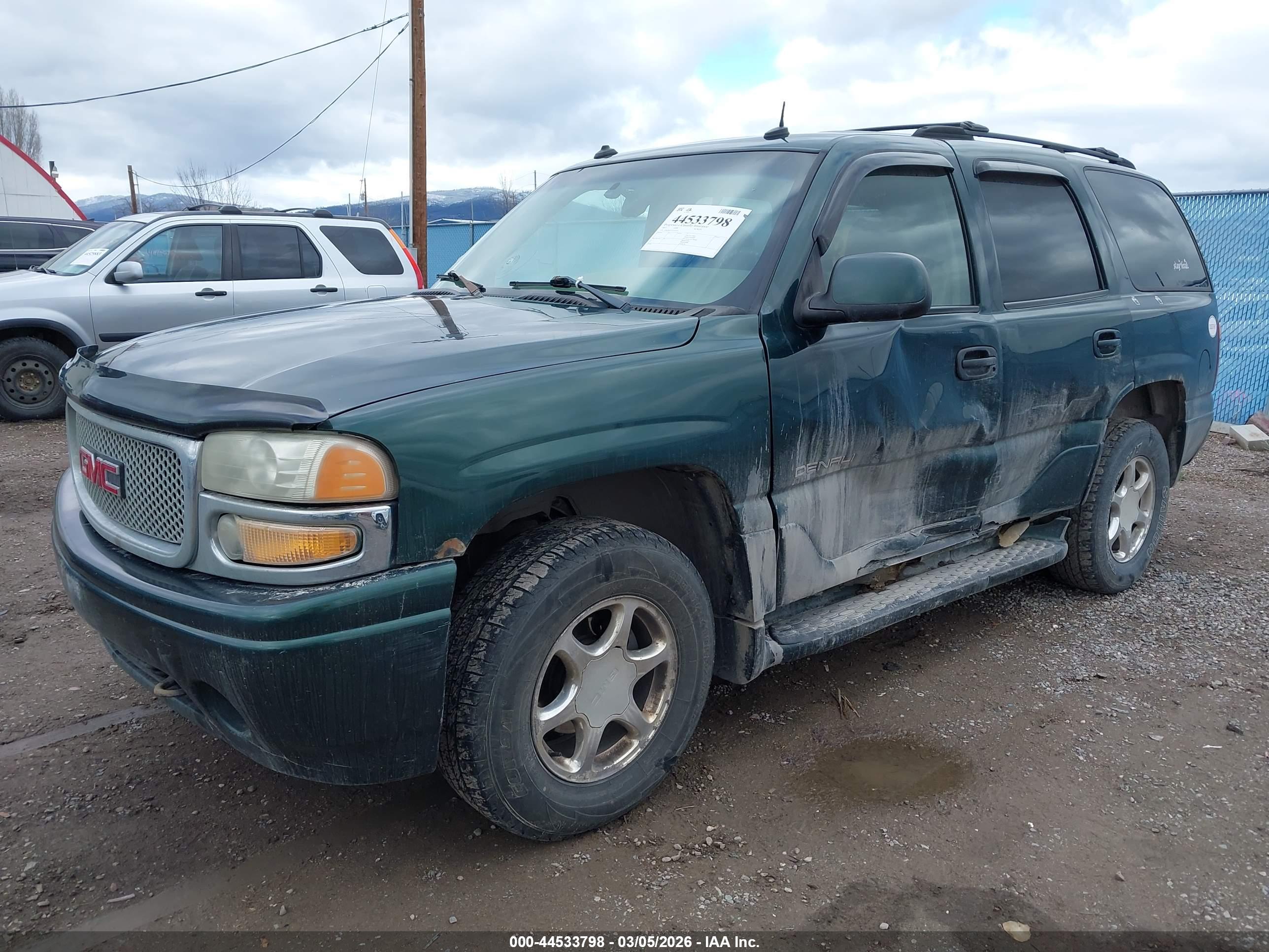 GMC YUKON image 2