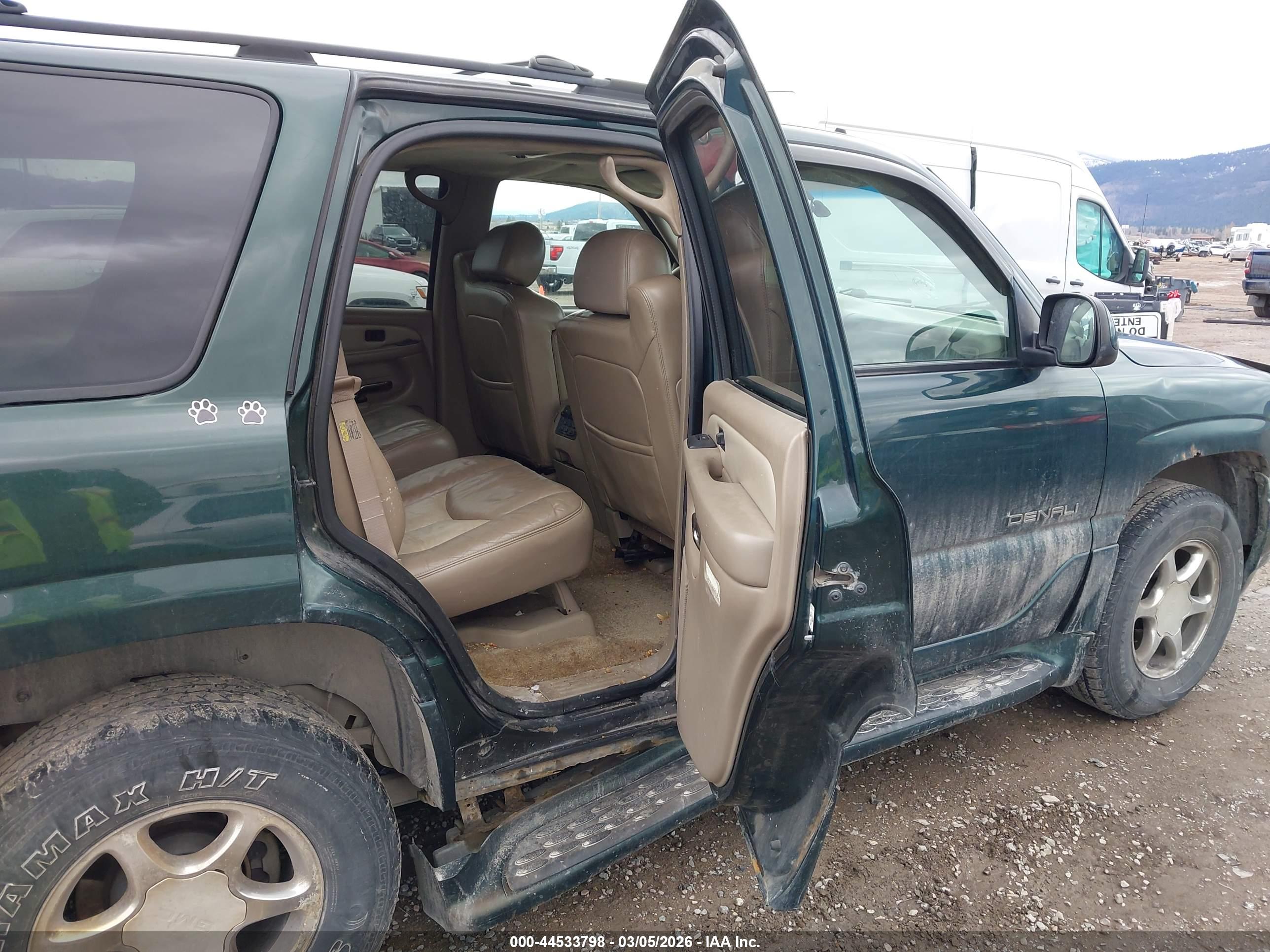 GMC YUKON image 8