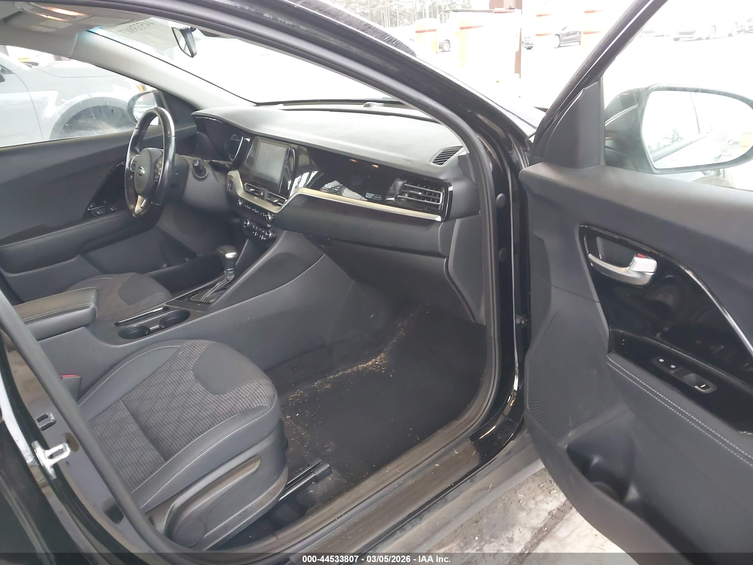 KIA NIRO image 5