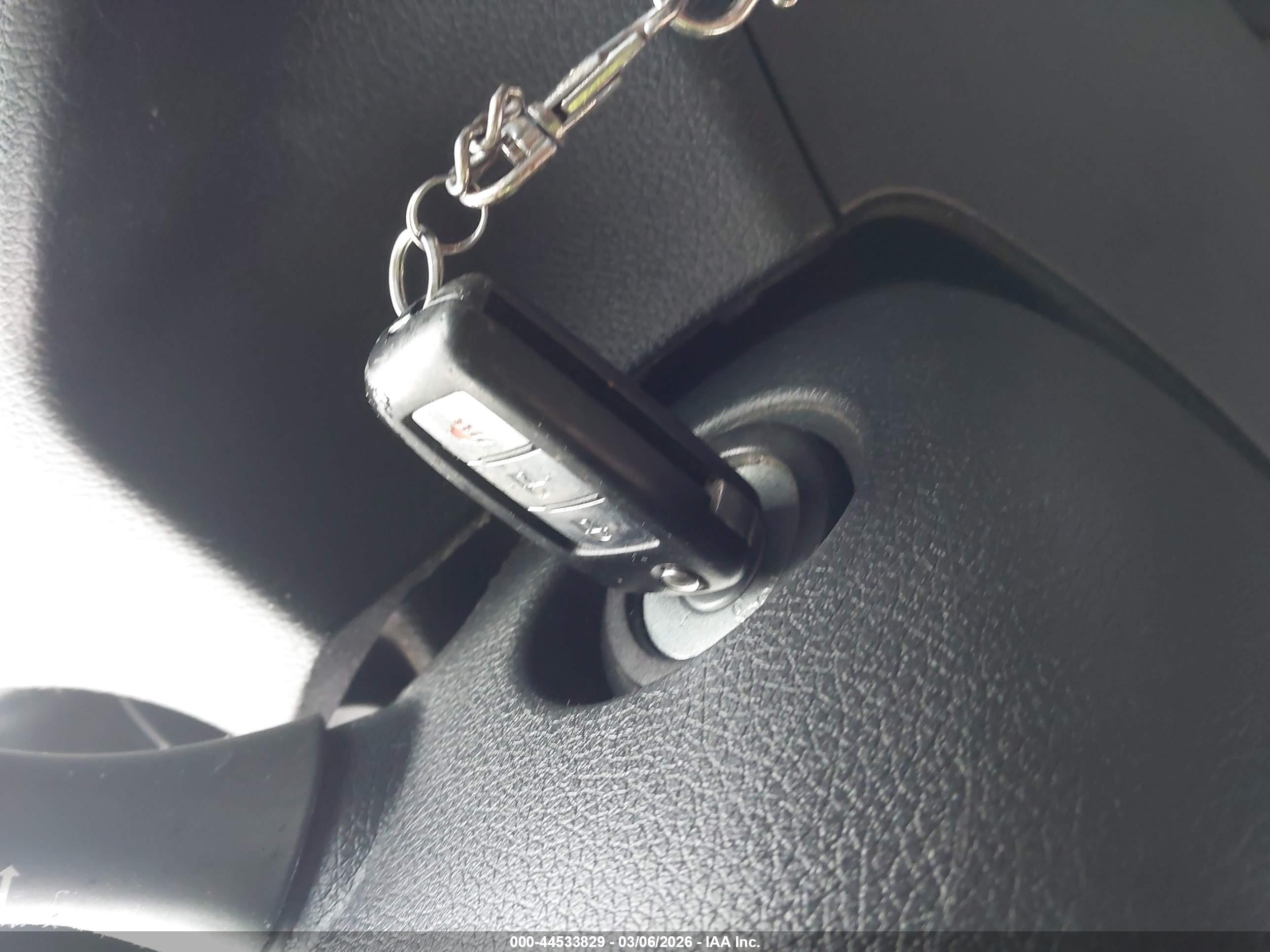 NISSAN ROGUE image 11