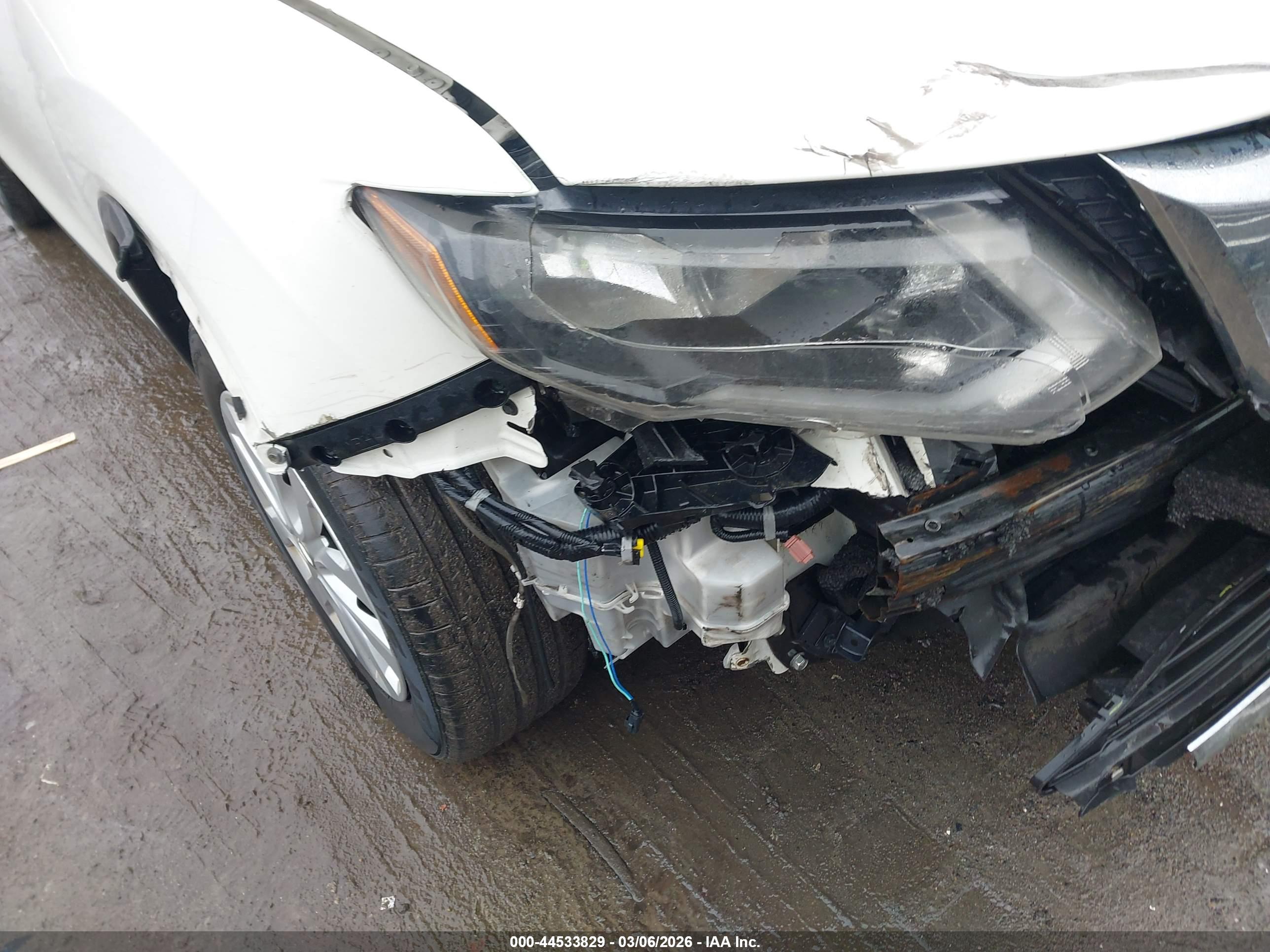 NISSAN ROGUE image 6