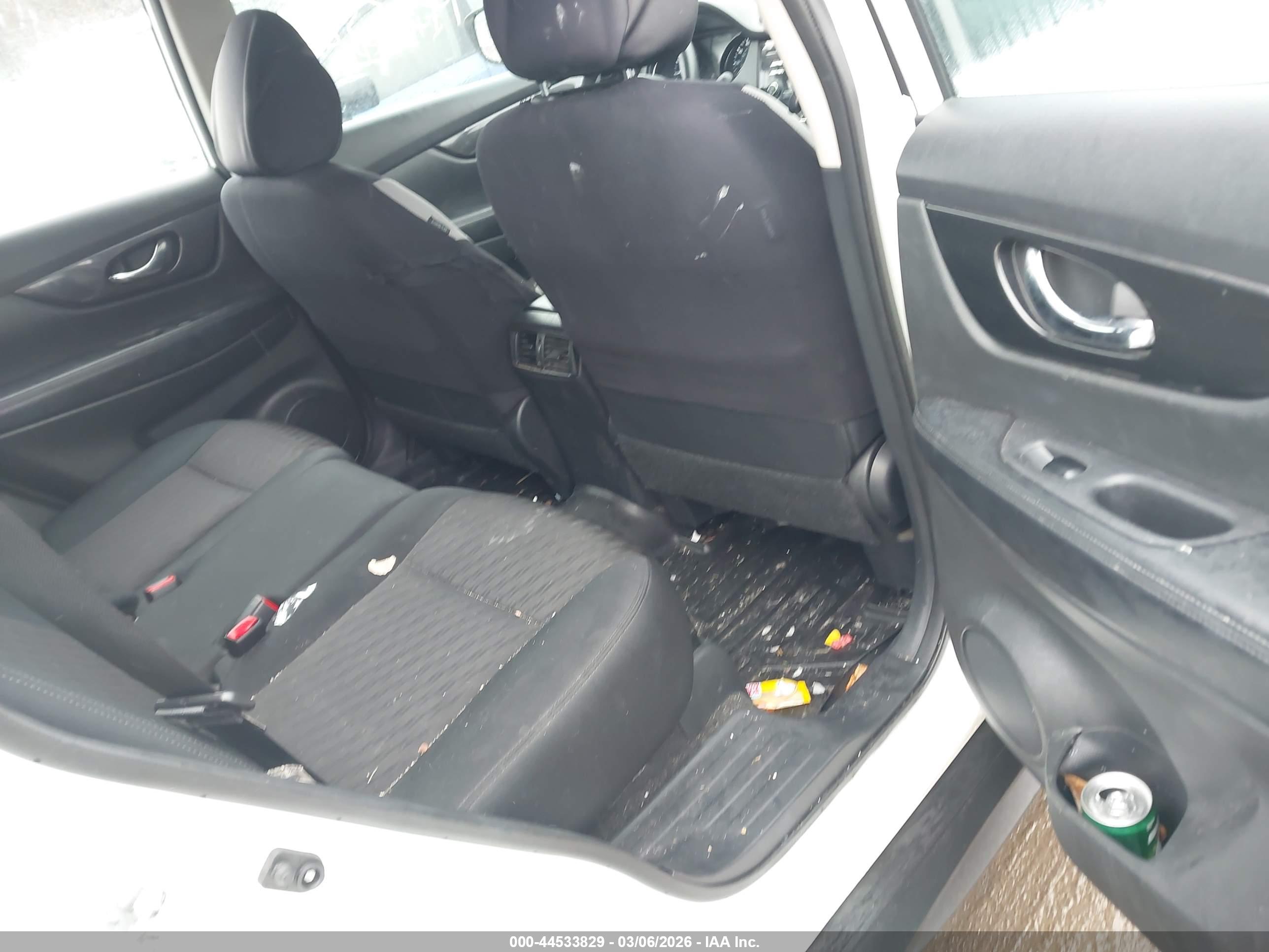NISSAN ROGUE image 8