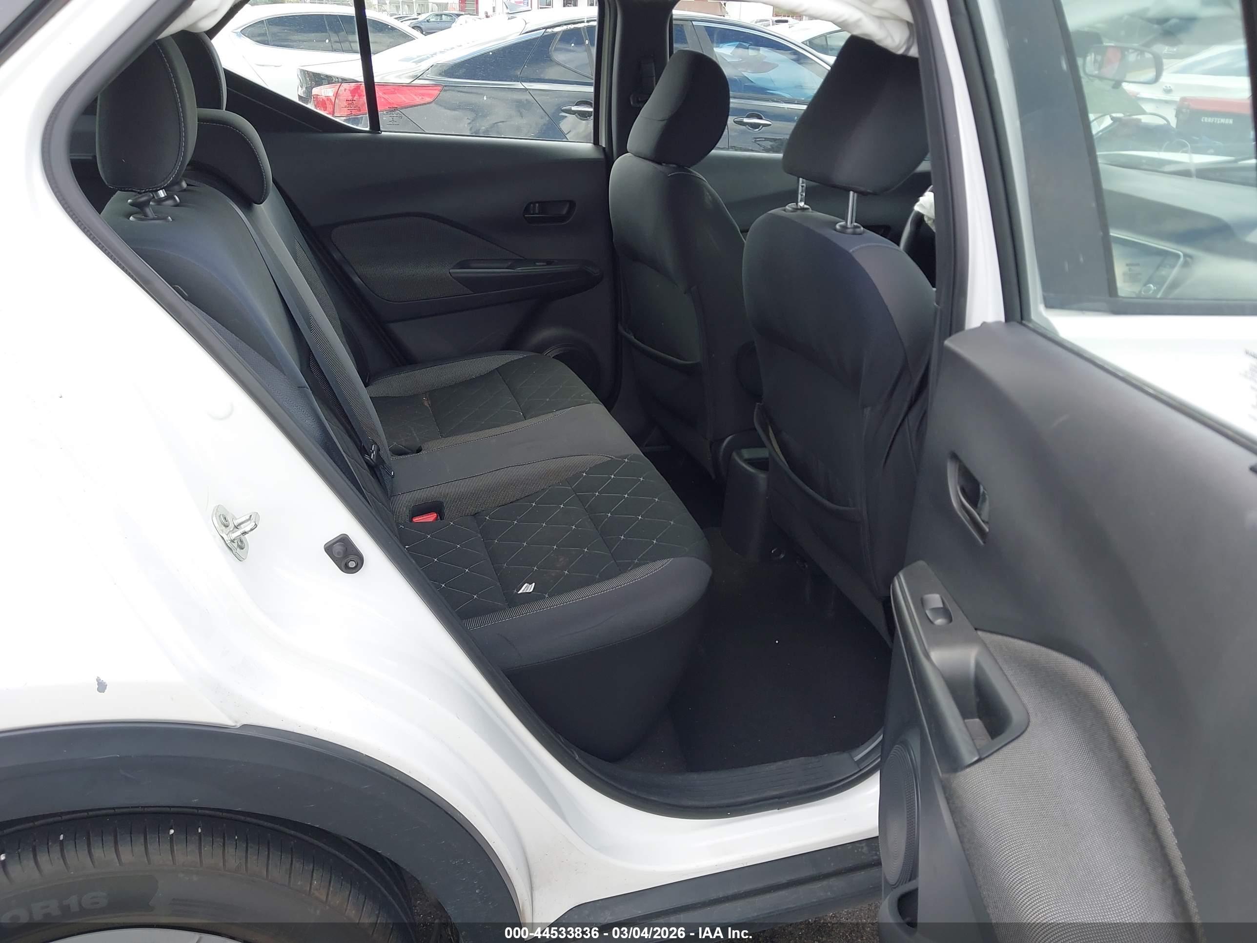NISSAN KICKS image 8