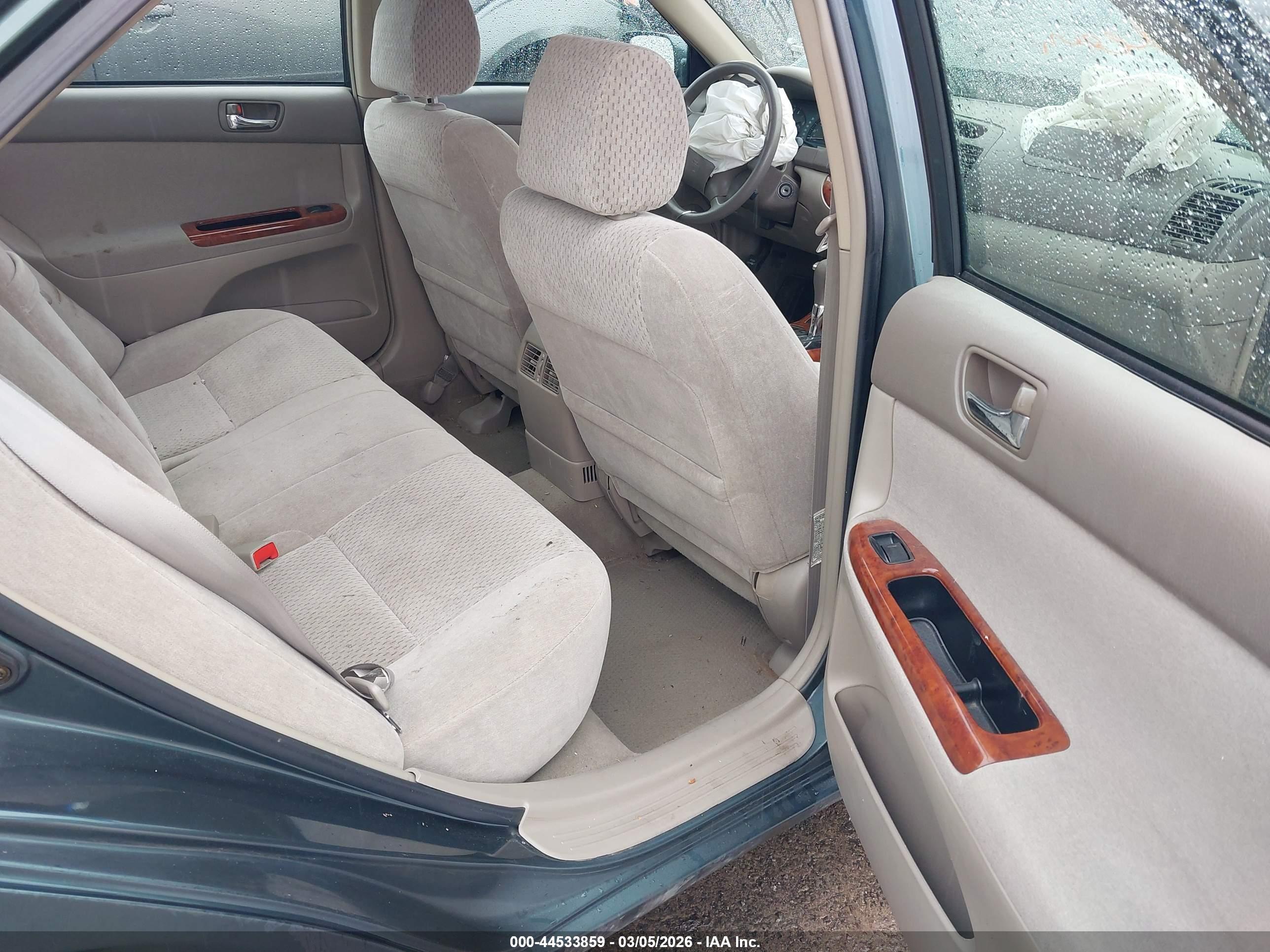 TOYOTA CAMRY image 8