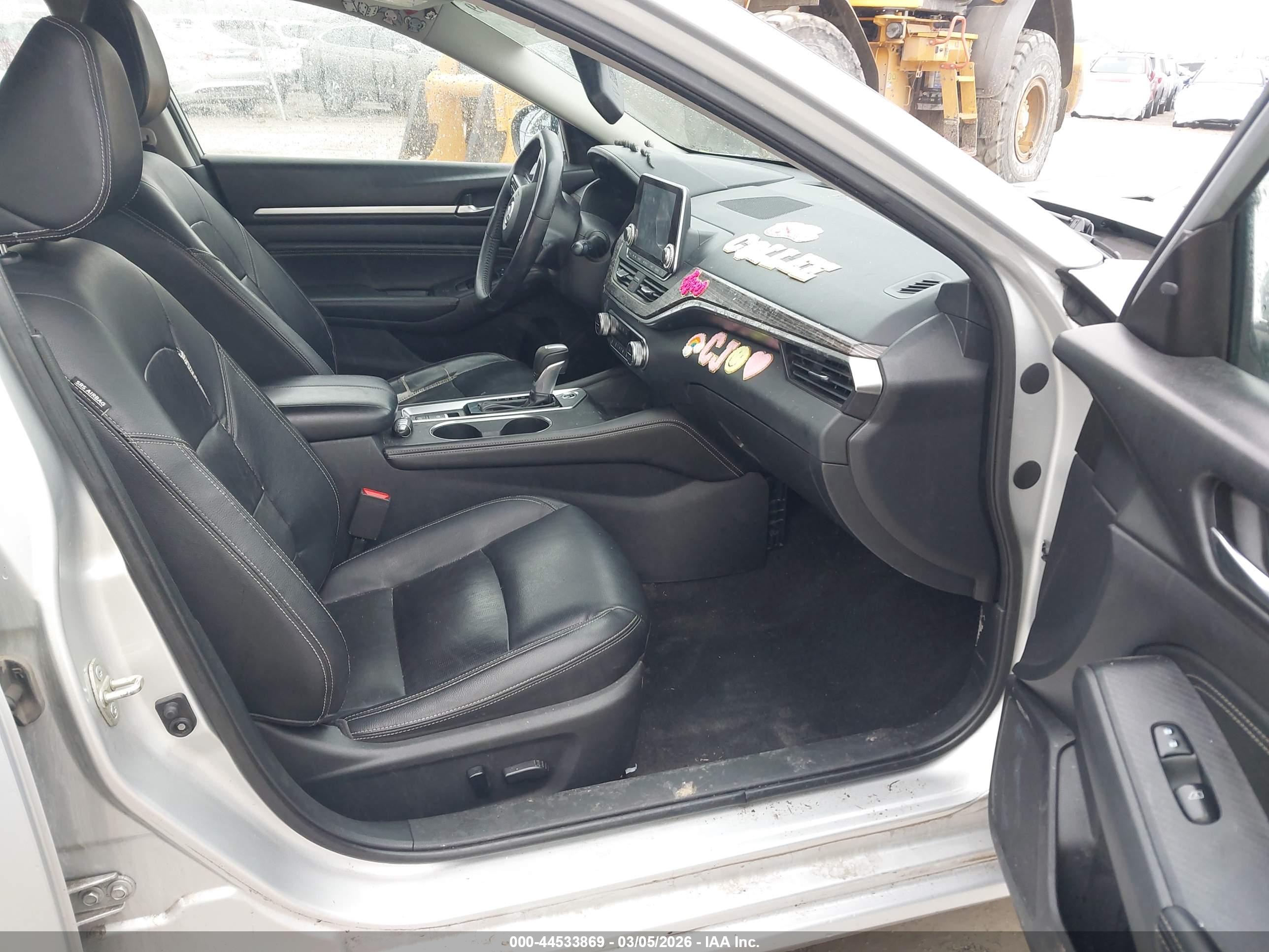 NISSAN ALTIMA image 5