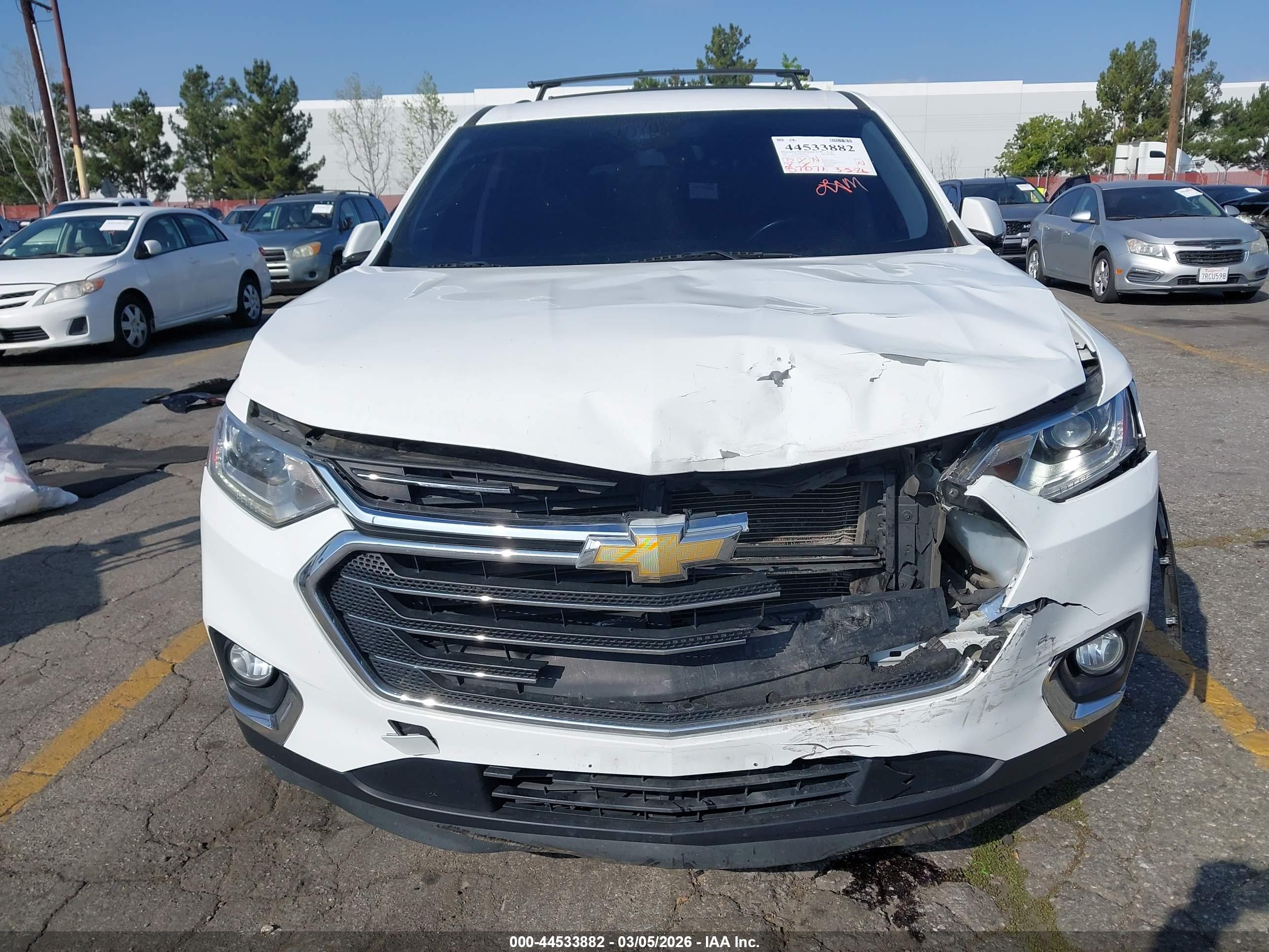 CHEVROLET TRAVERSE image 6