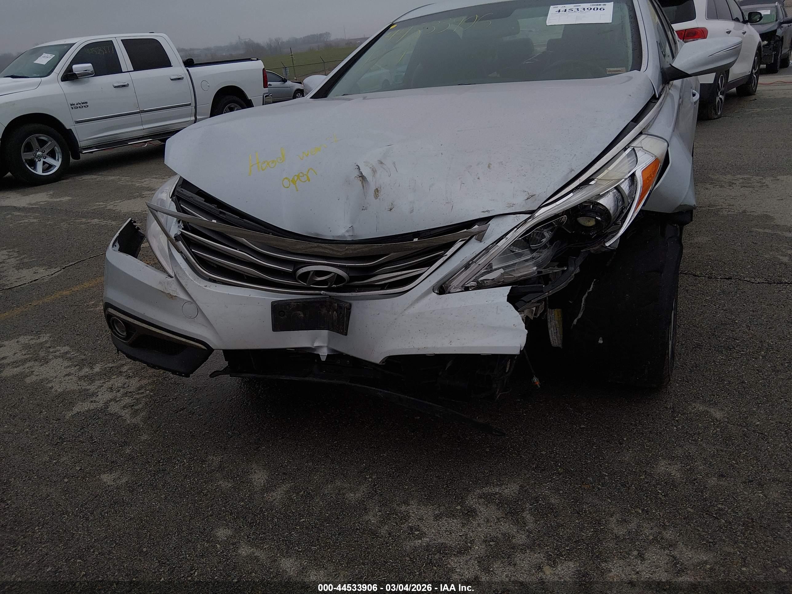 HYUNDAI AZERA image 6