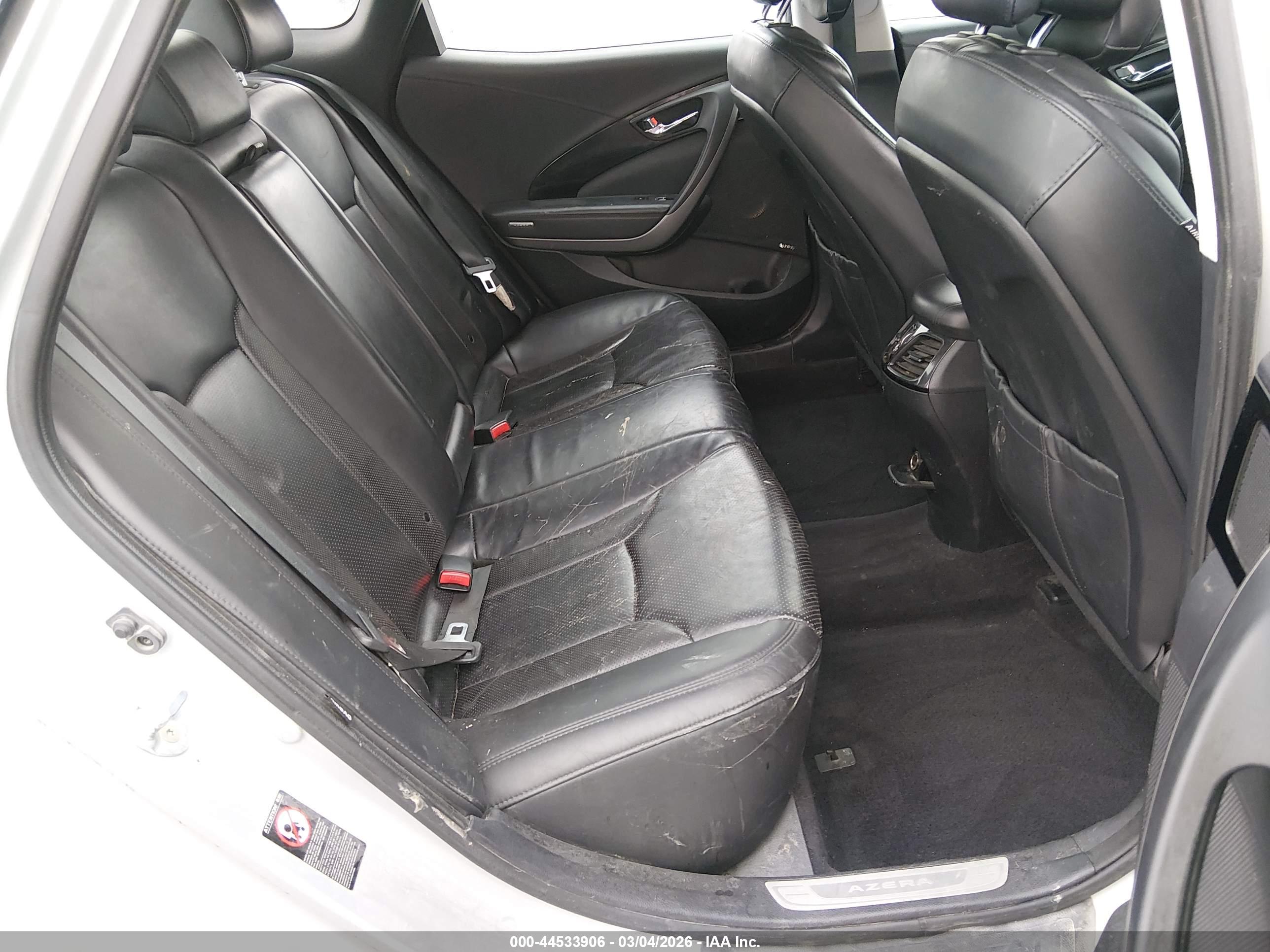 HYUNDAI AZERA image 8
