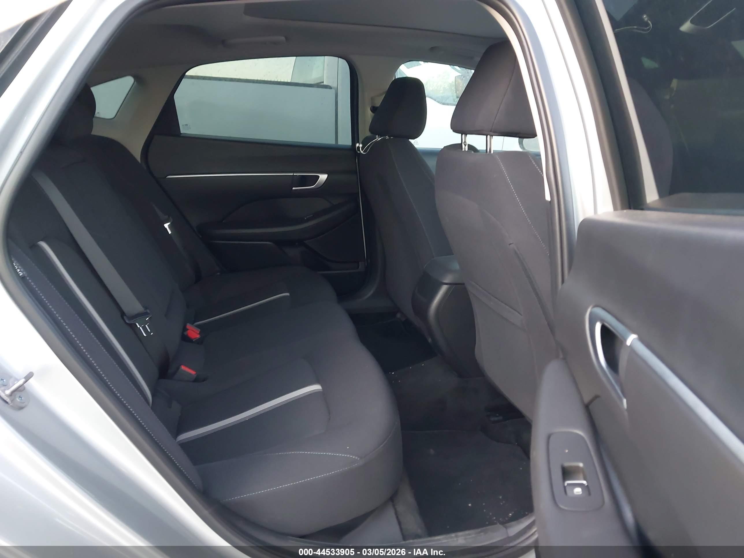HYUNDAI SONATA image 8