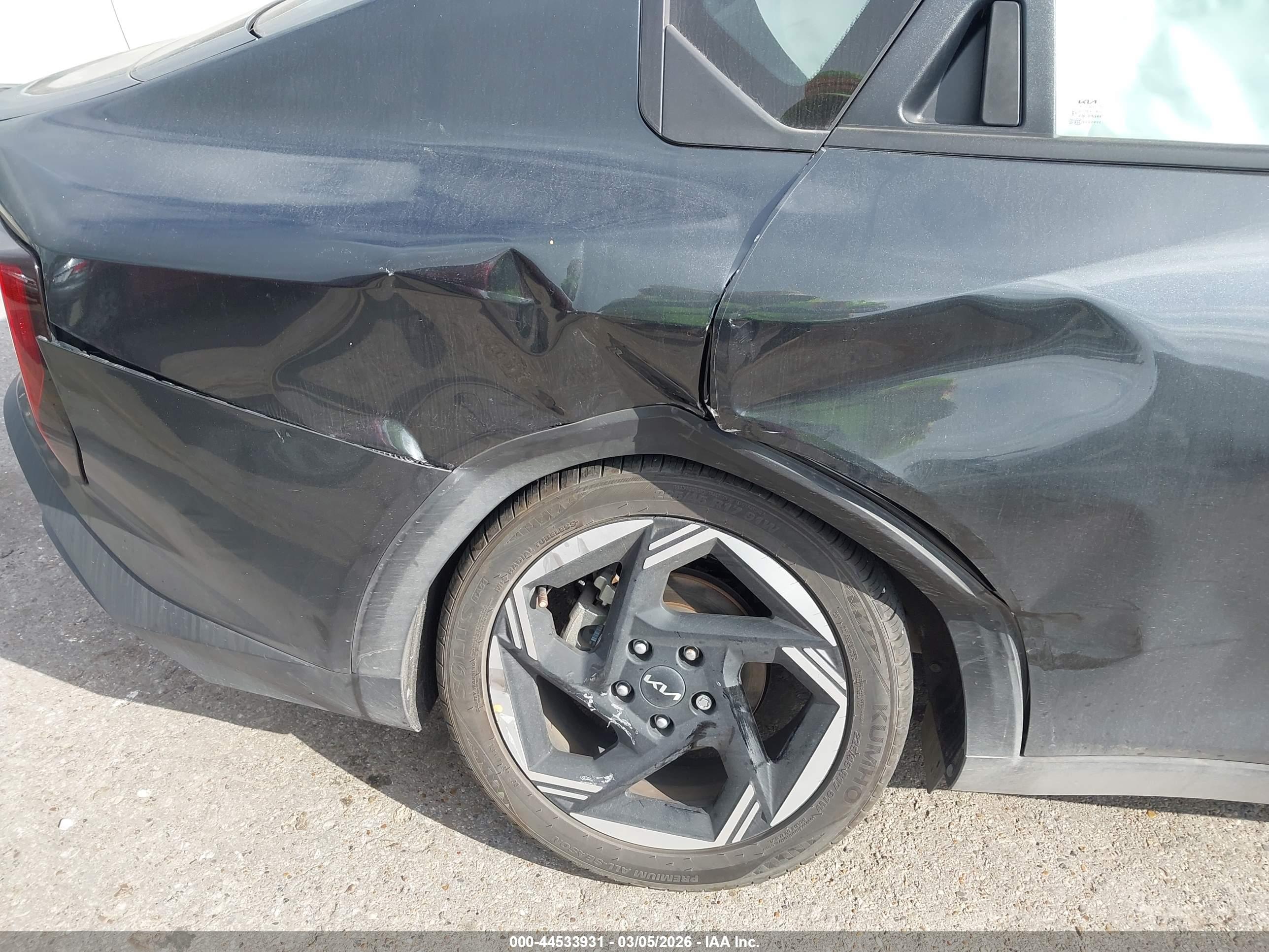 KIA K4 image 6