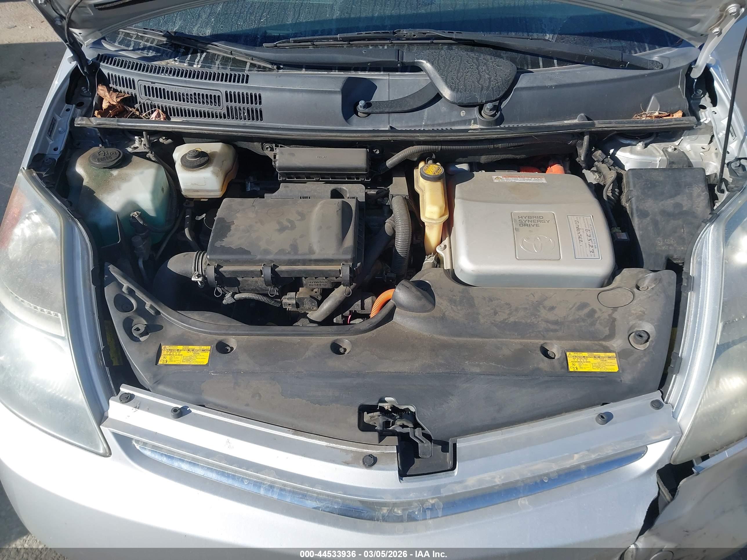 TOYOTA PRIUS image 10