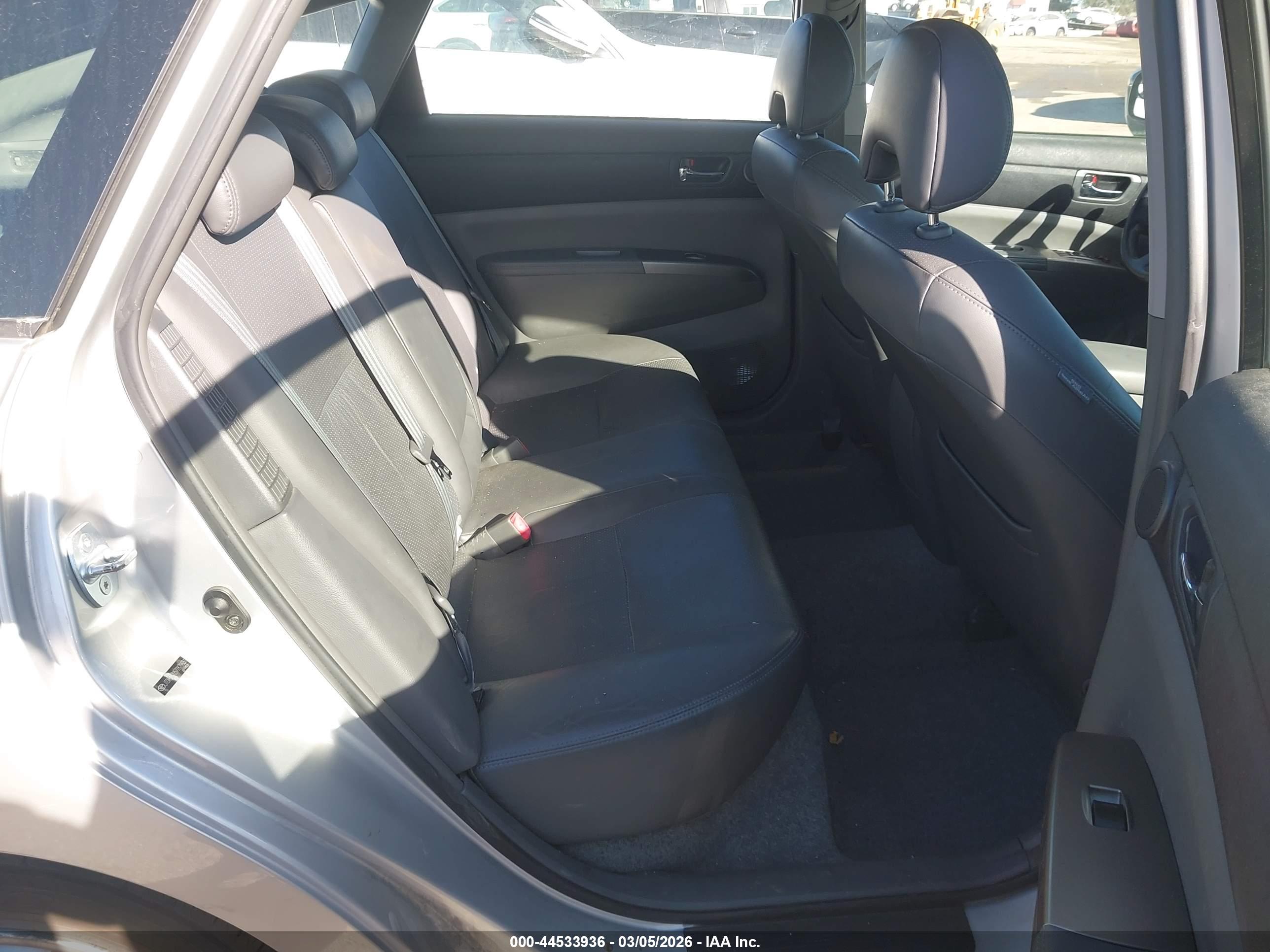 TOYOTA PRIUS image 8
