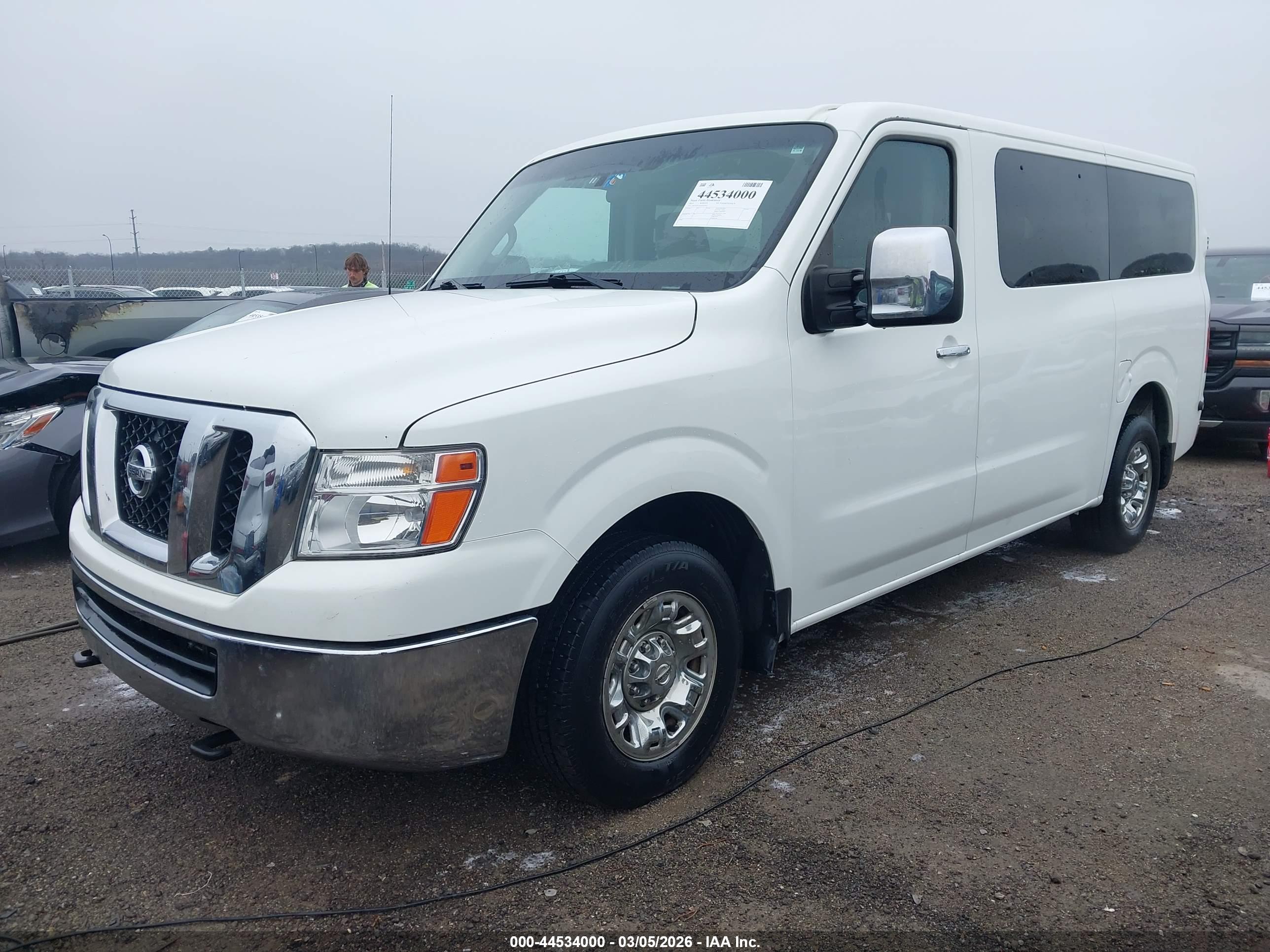 NISSAN NV image 2