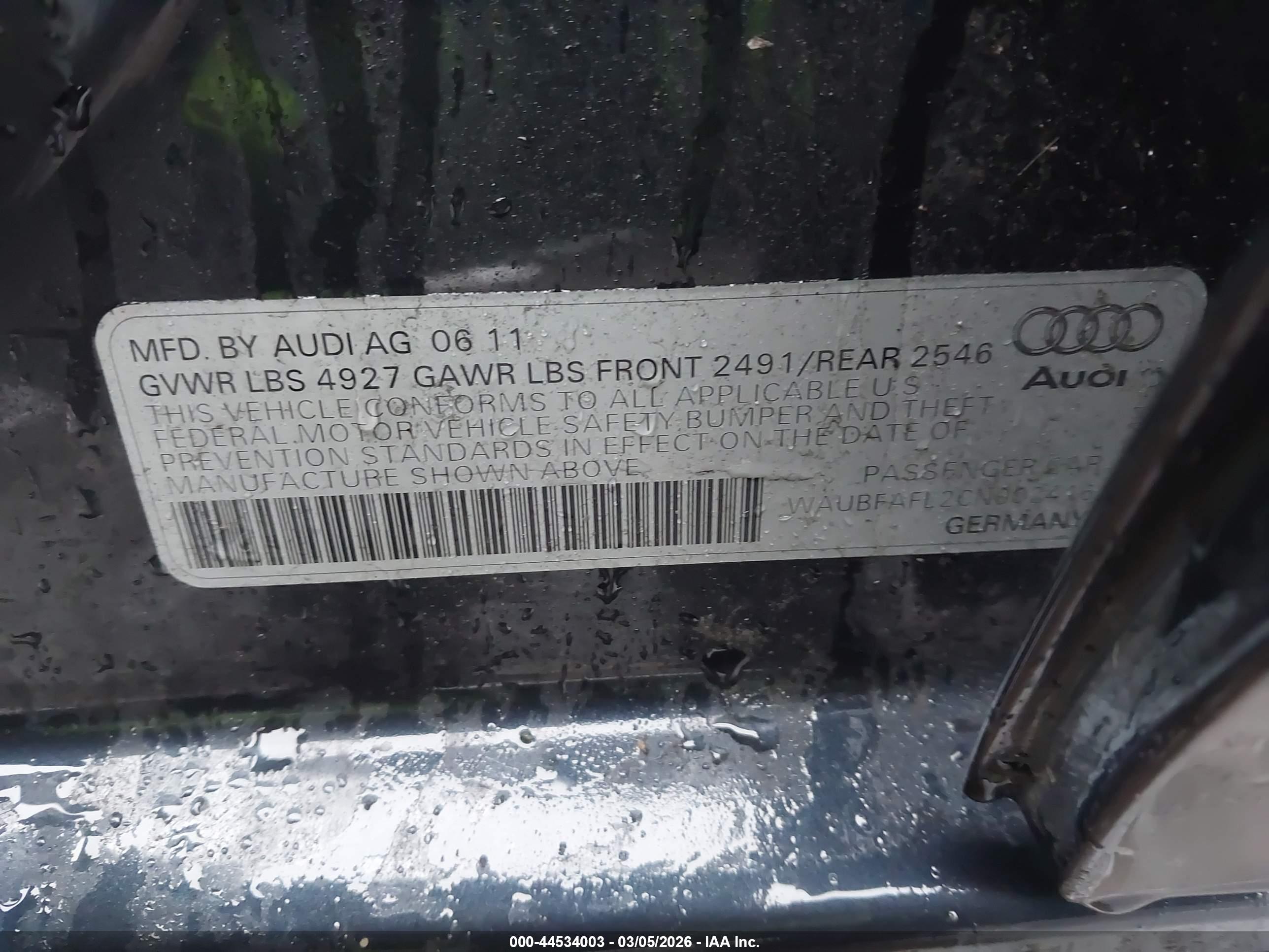 AUDI A4 image 9