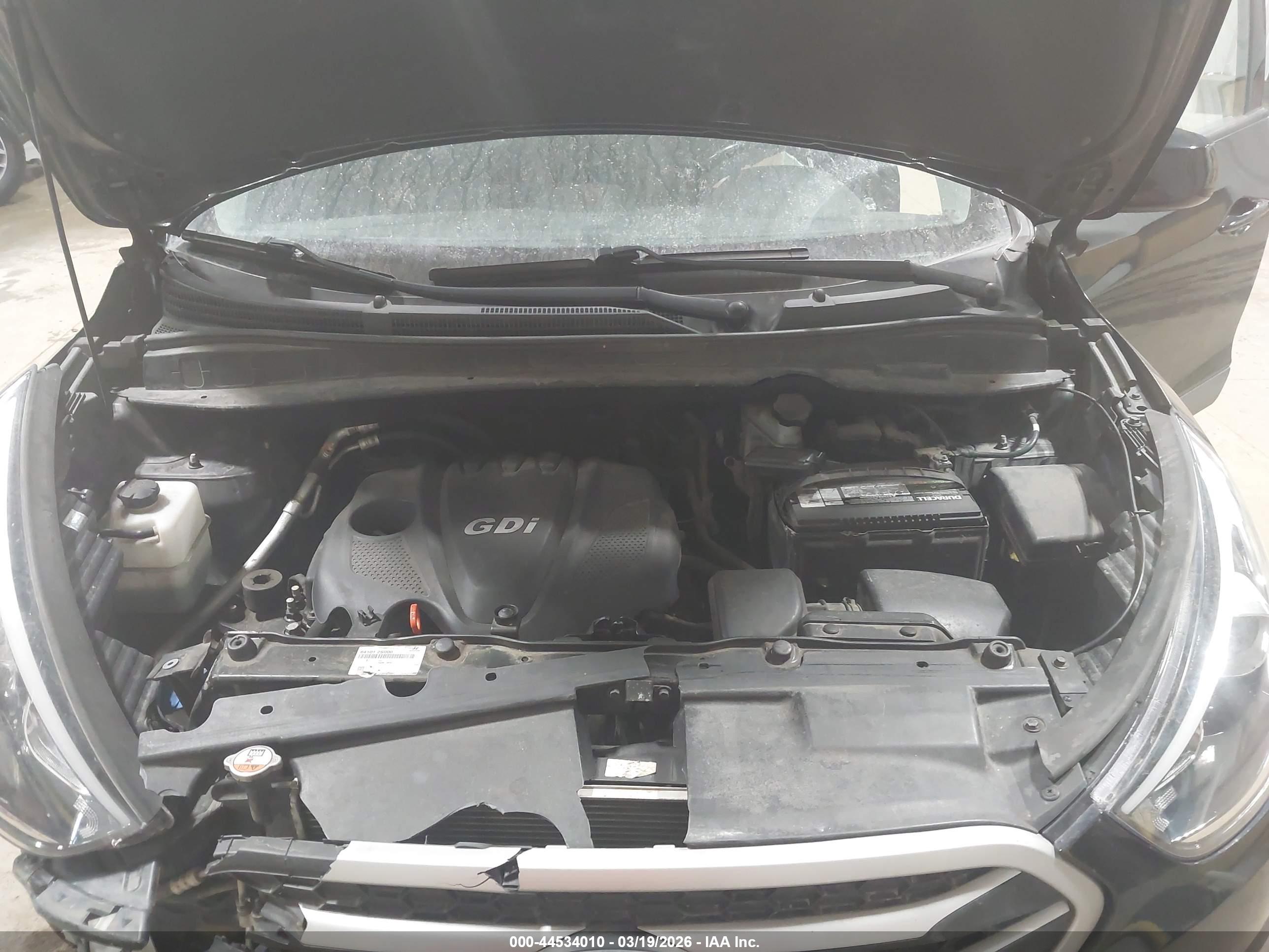 HYUNDAI TUCSON image 10